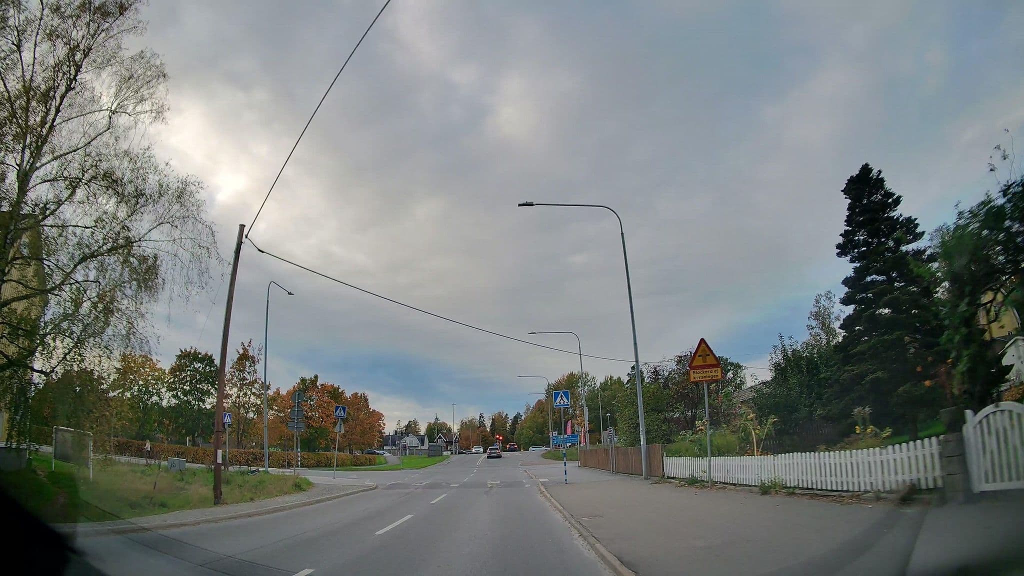Street view near King Hotel, Huddinge — © bruno360 (CC BY-SA · Mapillary)