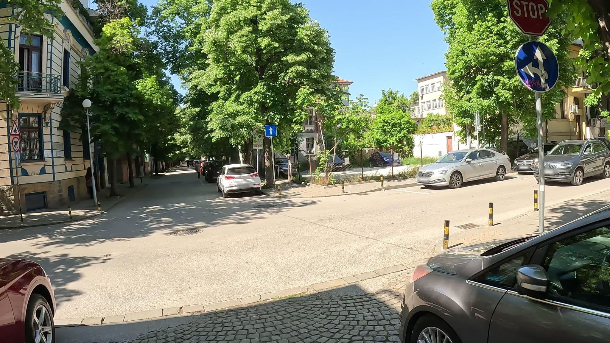 Street view near SkerZZo, Plovdiv — © ivanatora (CC BY-SA · Mapillary)