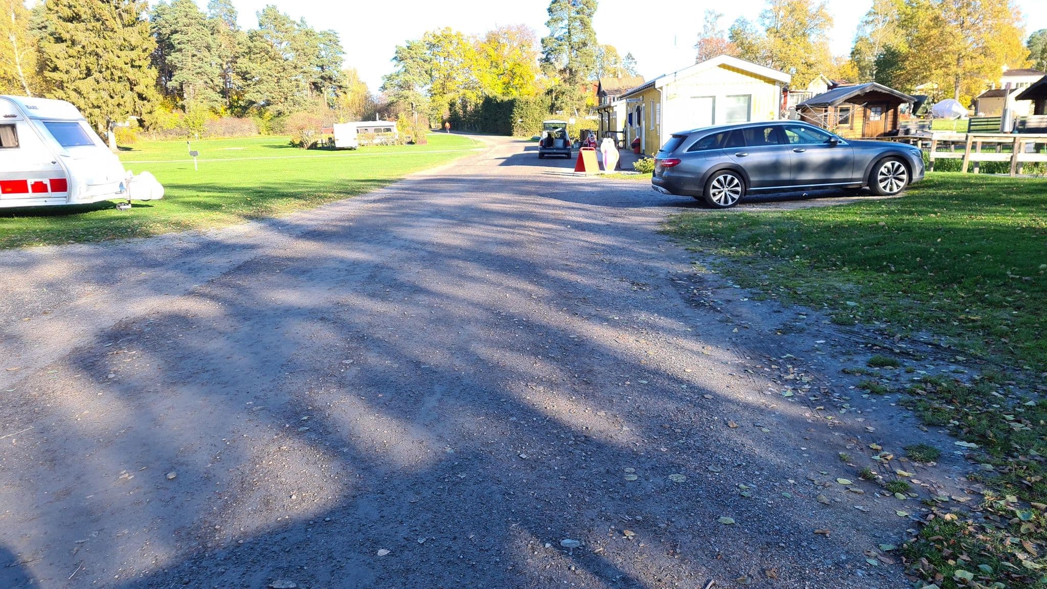 Street view near Sundbyholms camping, Torshälla — © peterneubauer (CC BY-SA · Mapillary)