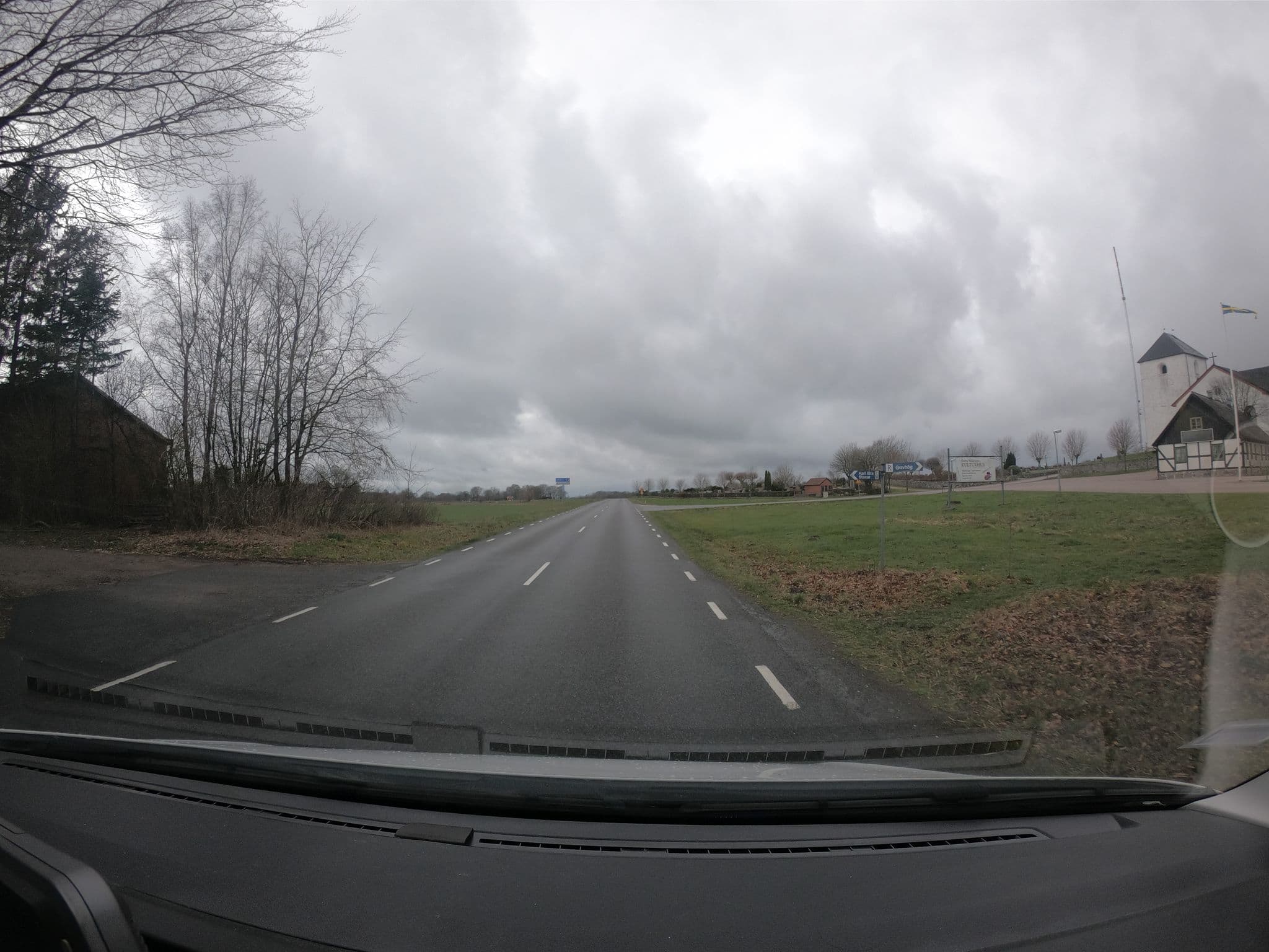 Street view near Kulturhuset Öster Sallerup, Hörby — © abuzaidh (CC BY-SA · Mapillary)