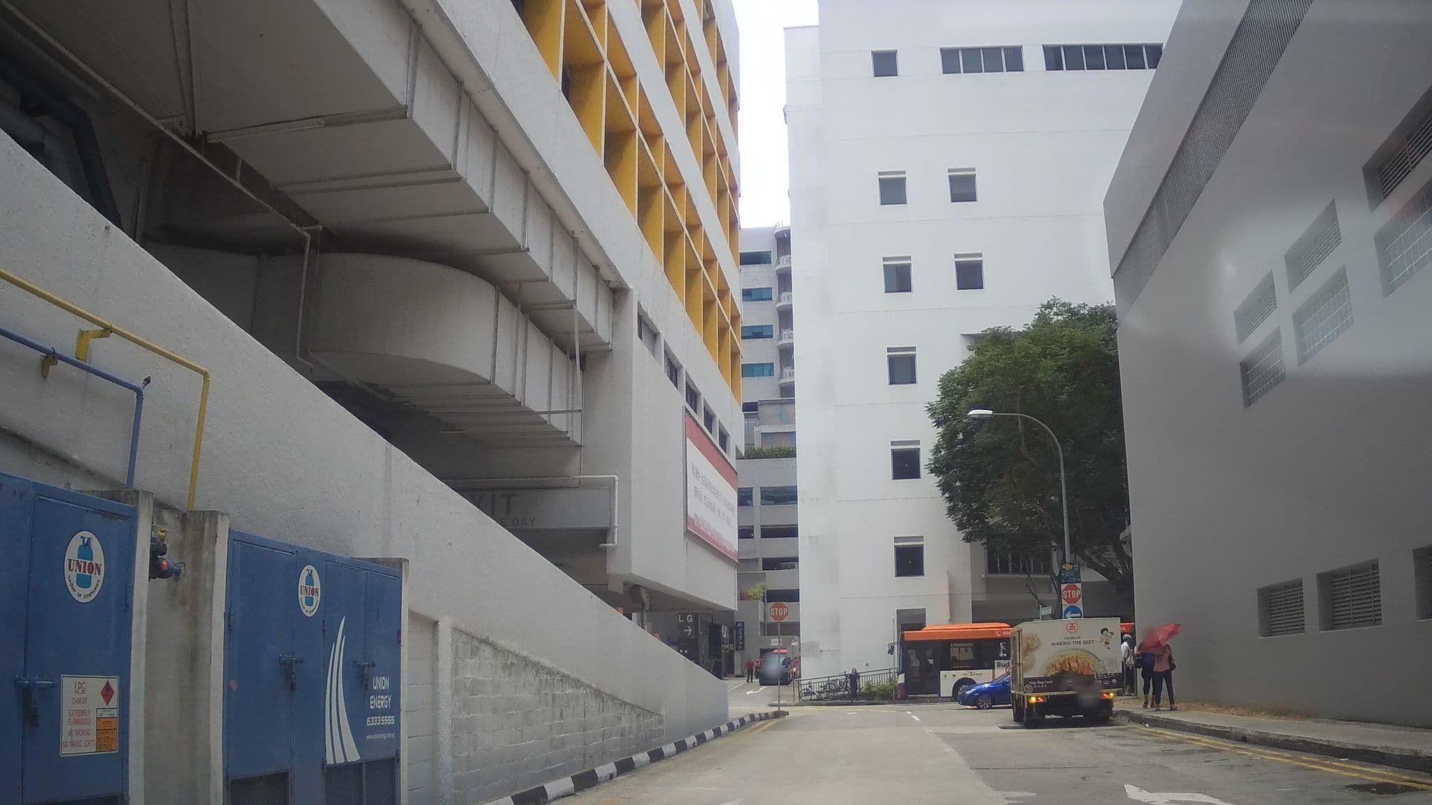 Street view near Ibis (Bencoolen), Bugis — © ashishgrab (CC BY-SA · Mapillary)