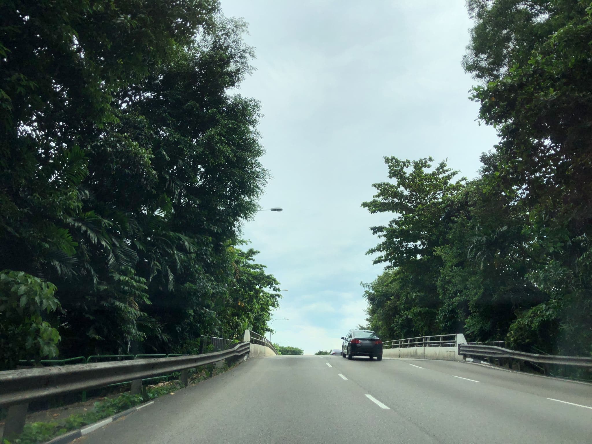 Street view near Pan Pacific Serviced Suites Beach Road, Bugis — © whywhyd (CC BY-SA · Mapillary)