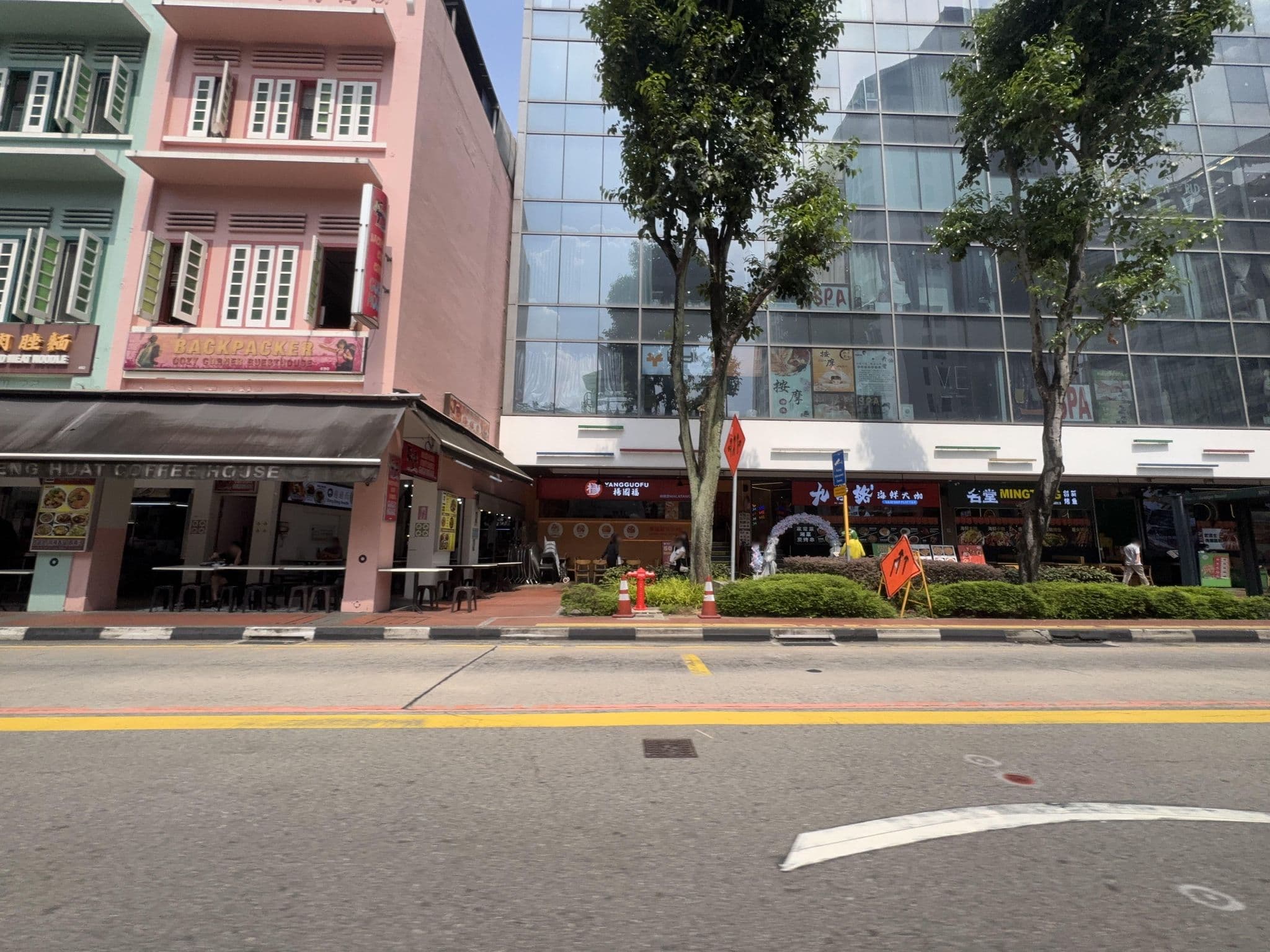 Street view near Backpacker Cozy Corner Guesthouse, Bugis — © filipb (CC BY-SA · Mapillary)