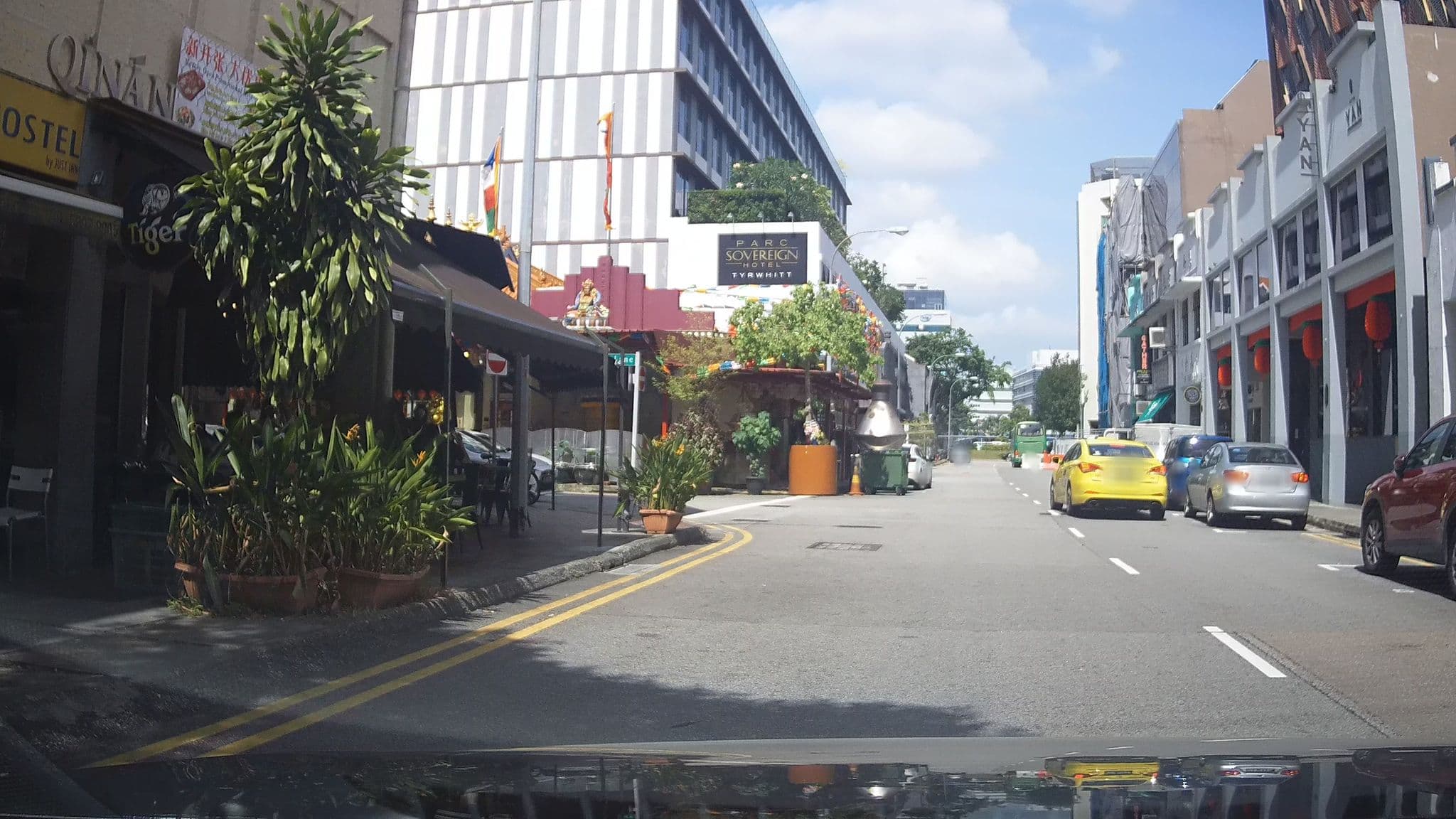 Street view near Blanc Inn, Lavender — © ashishgrab (CC BY-SA · Mapillary)