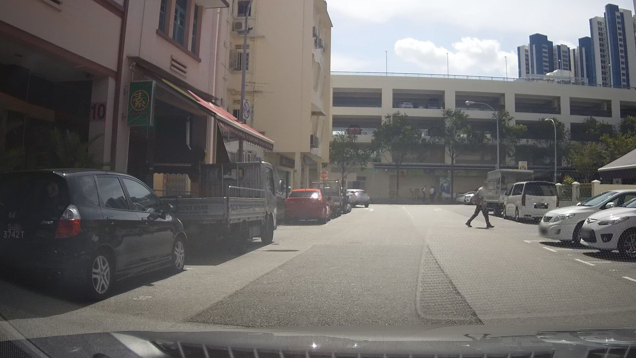 Street view near Meadows Hostel, Lavender — © ashishgrab (CC BY-SA · Mapillary)