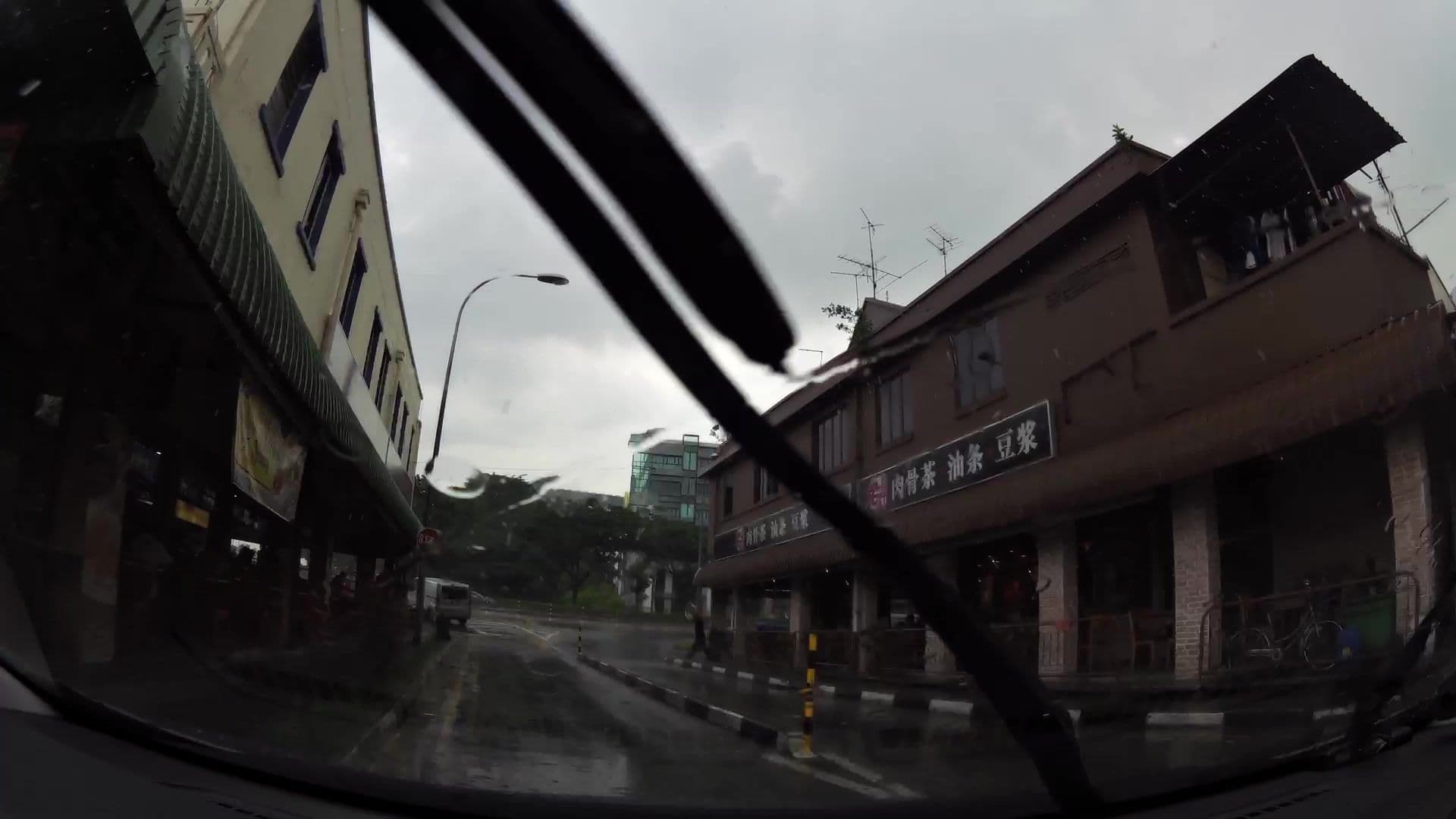 Street view near Happy Hostel, Mount Vernon — © kaartcam (CC BY-SA · Mapillary)
