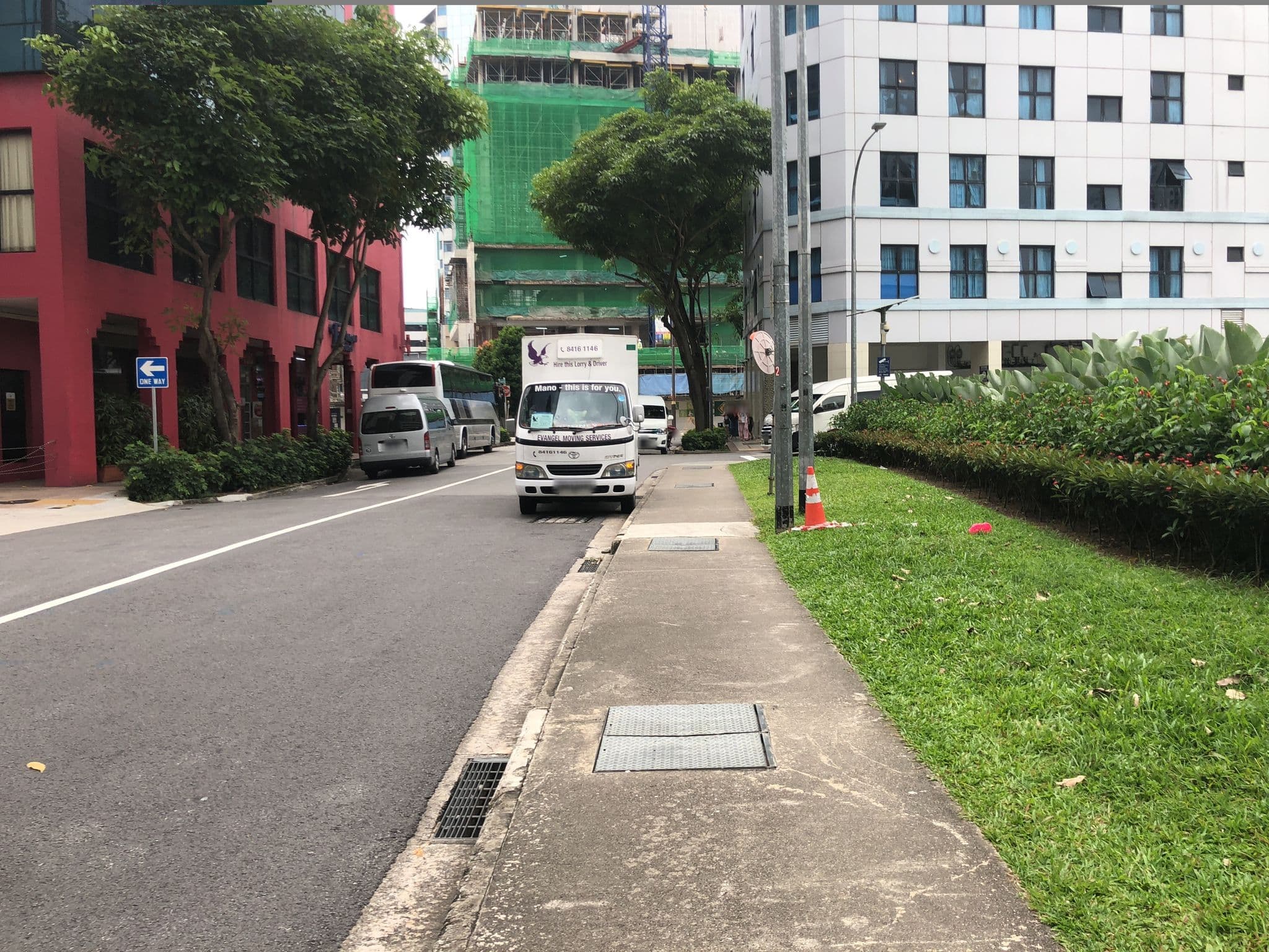 Street view near Holiday Inn, Farrer Park — © jeanchan21 (CC BY-SA · Mapillary)