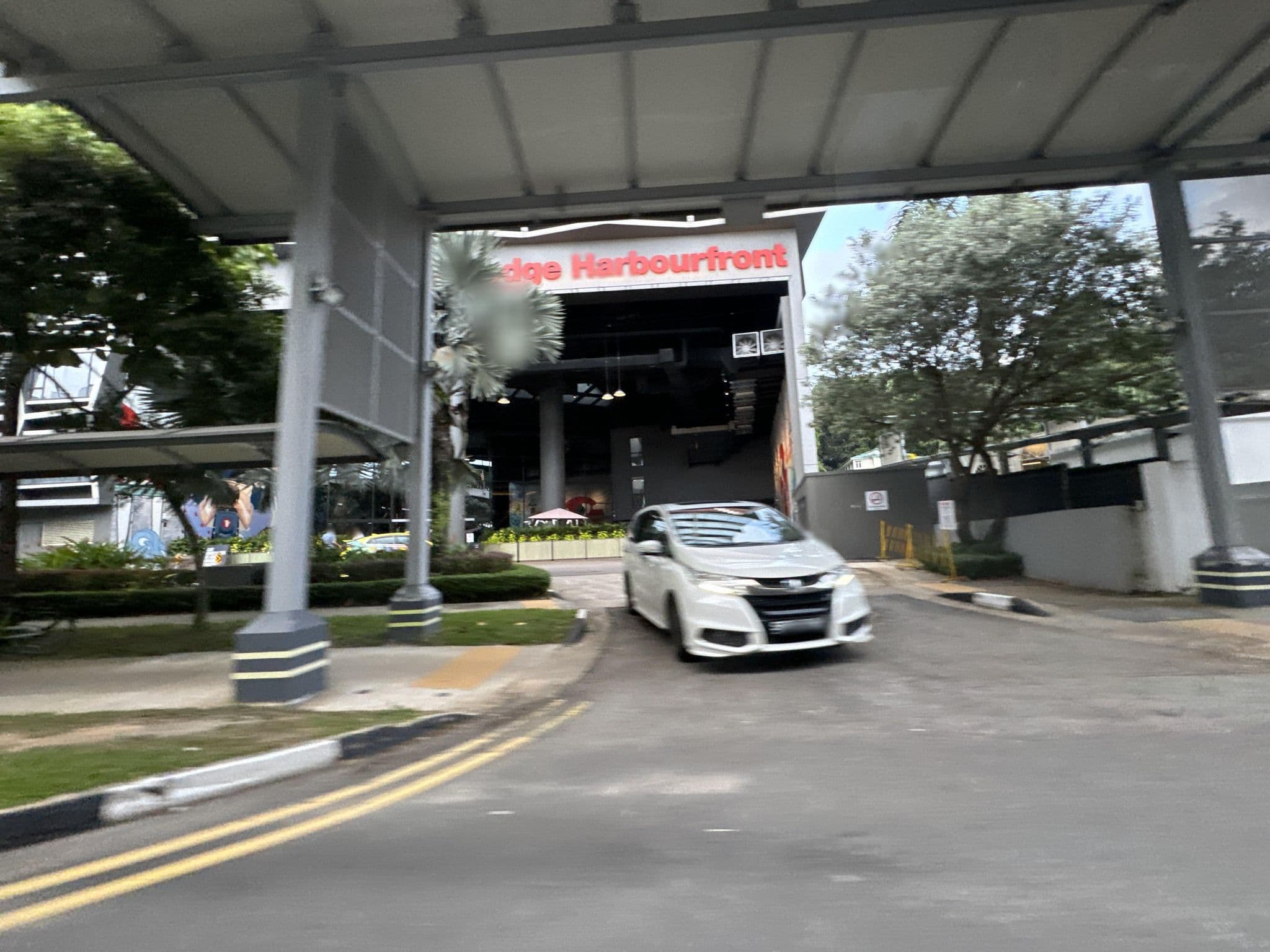 Street view near Travelodge Harbourfront Singapore, HarbourFront — © filipb (CC BY-SA · Mapillary)