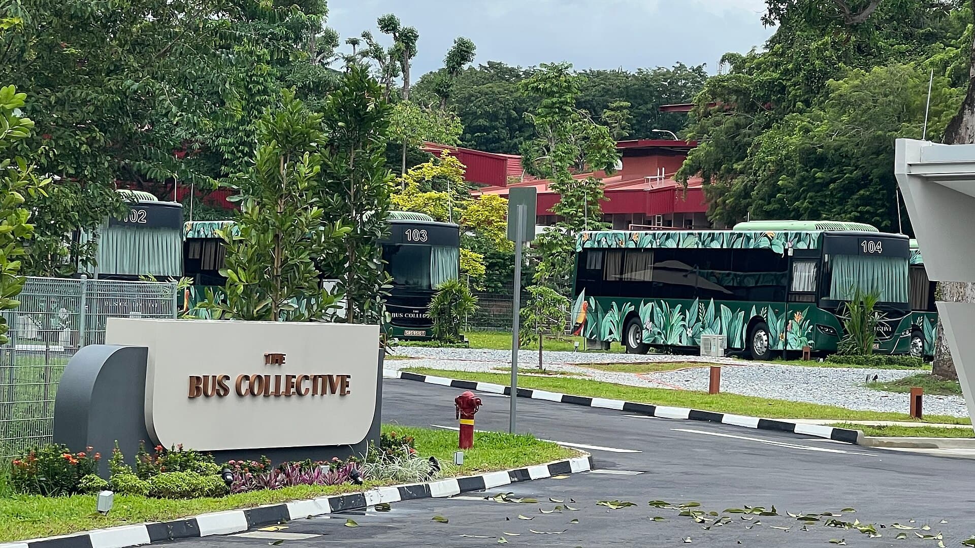 The Bus Collective (via Wikimedia Commons, CC BY-SA 4.0)