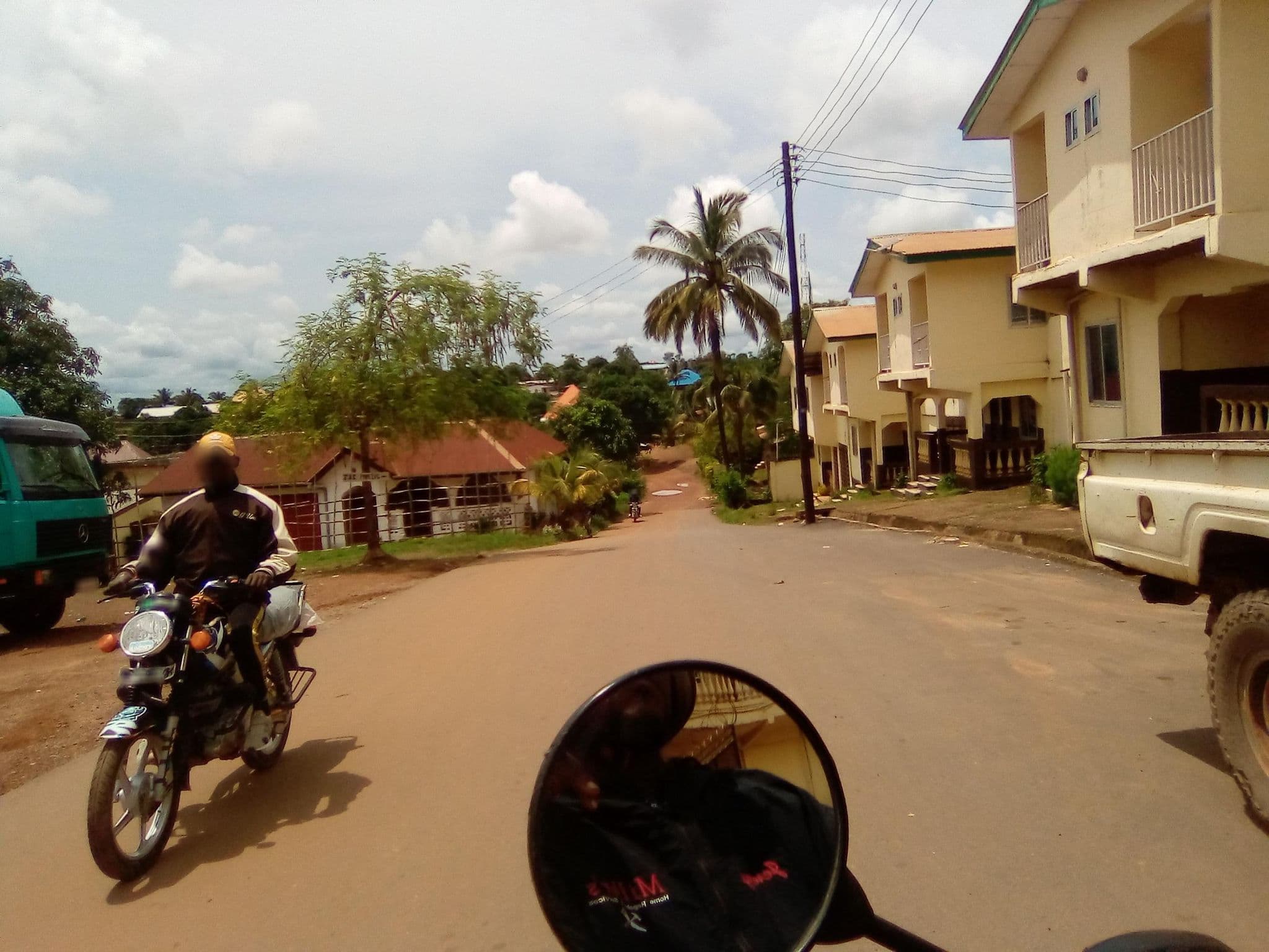 Street view near J & E Hotel, Bo — © jallohma (CC BY-SA · Mapillary)