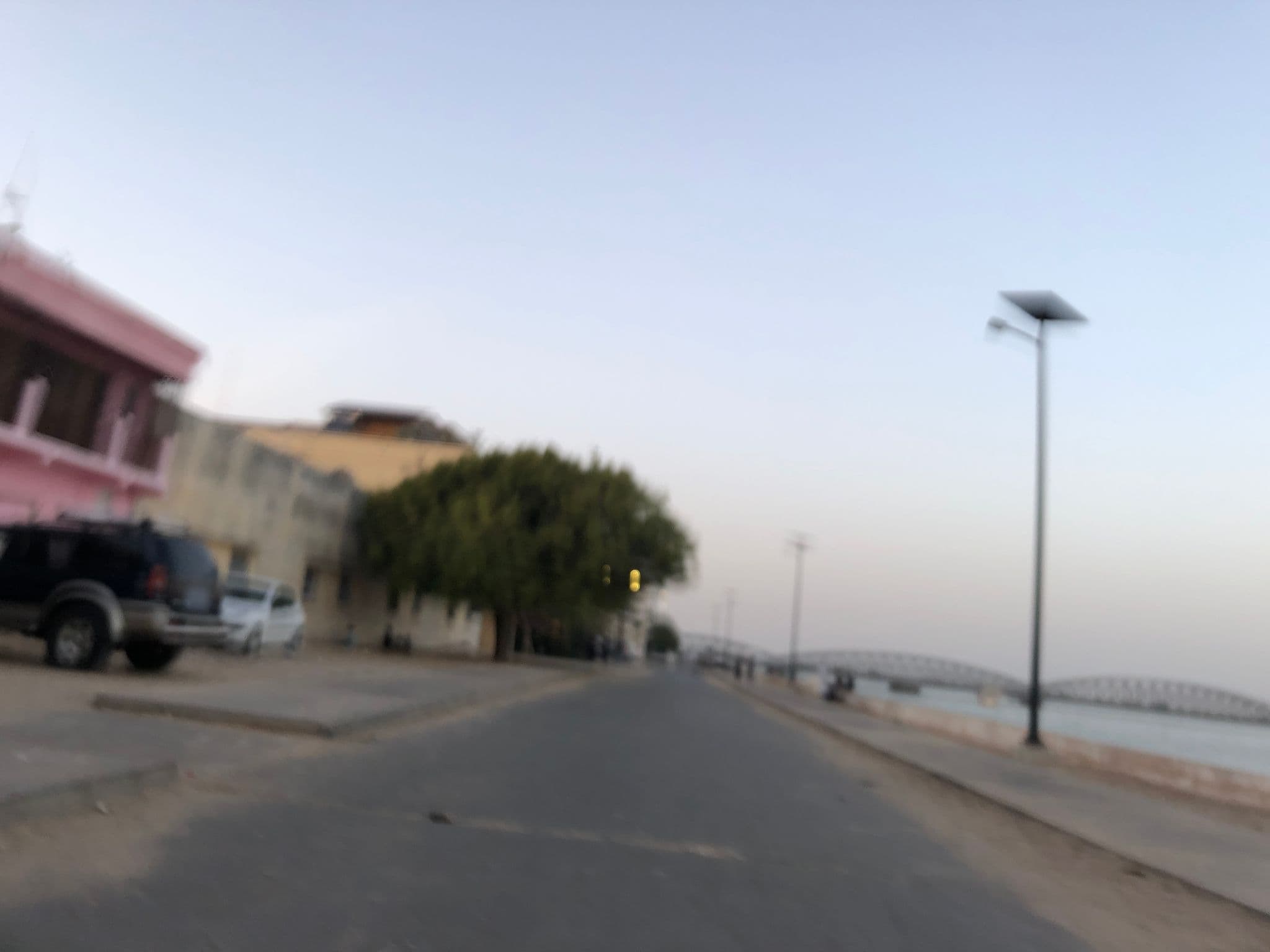 Street view near O Sésame, Saint-Louis — © bamba (CC BY-SA · Mapillary)