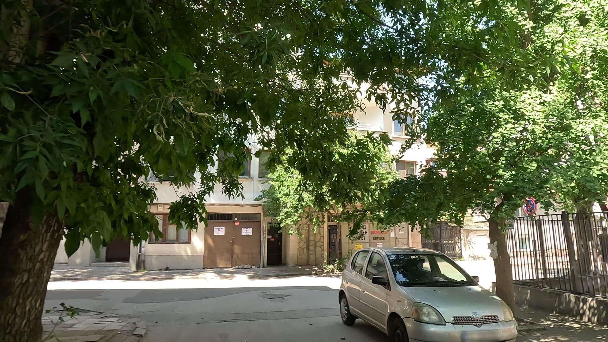Street view near Trakart Residence, Plovdiv — © ivanatora (CC BY-SA · Mapillary)