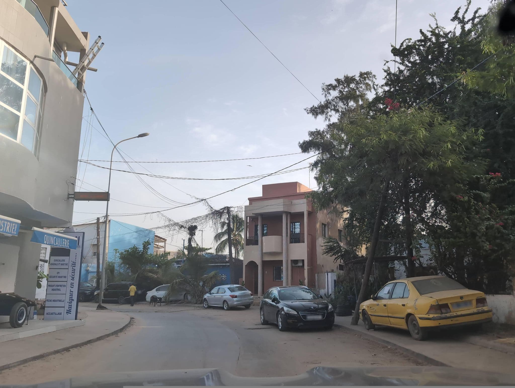 Street view near Cercle nautique, Dakar — © tbo47 (CC BY-SA · Mapillary)