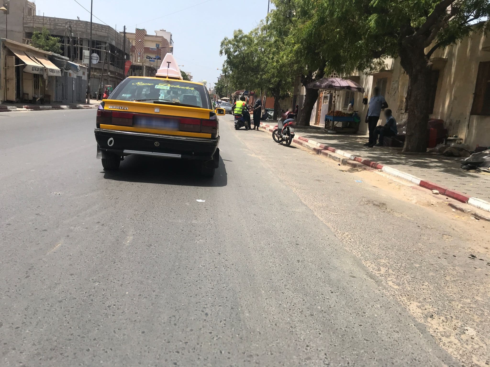 Street view near bureau fo.cus, Dakar — © ibou1003 (CC BY-SA · Mapillary)