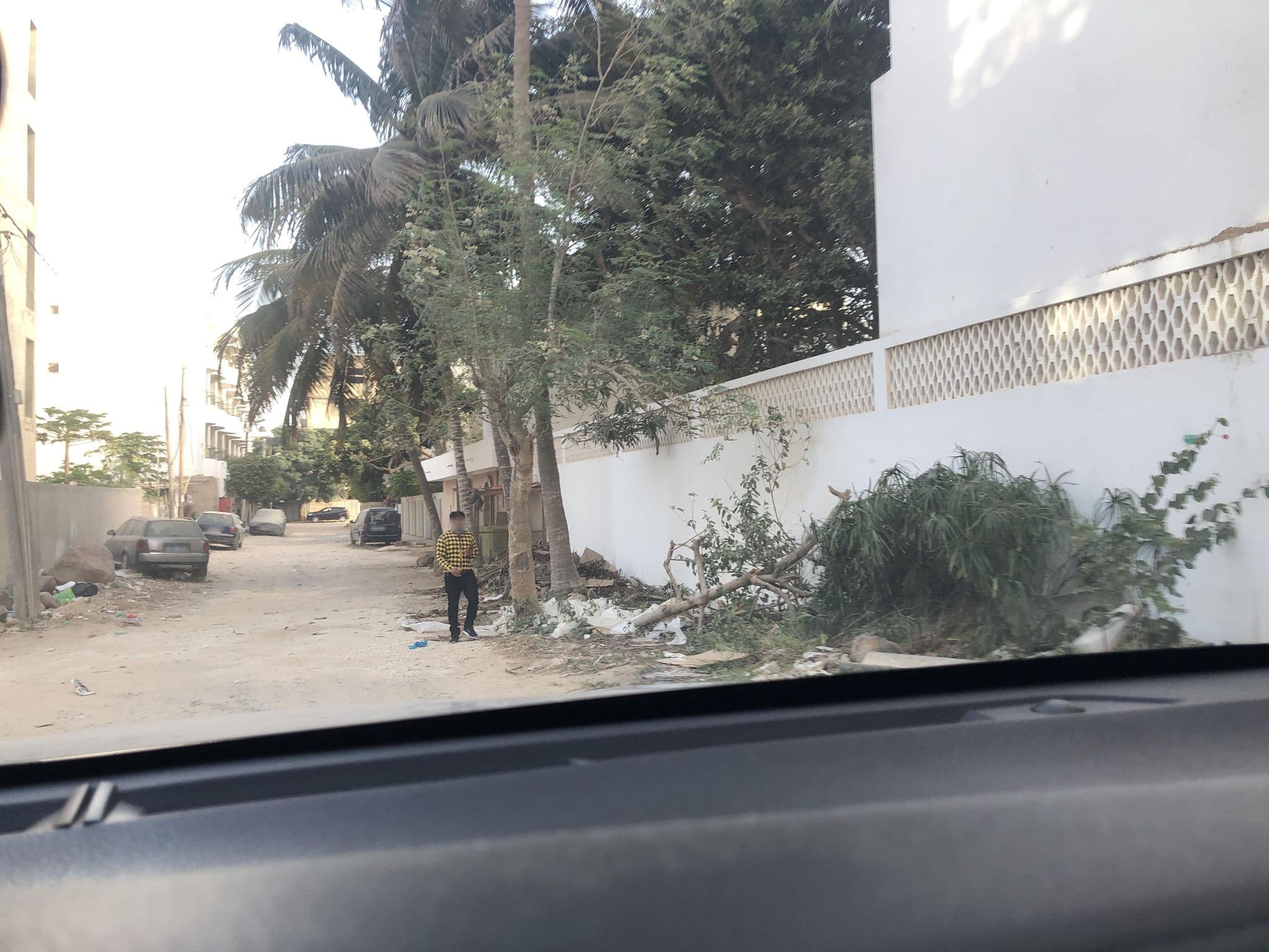 Street view near L'Adresse, Mermoz Boabab — © walkerb10 (CC BY-SA · Mapillary)