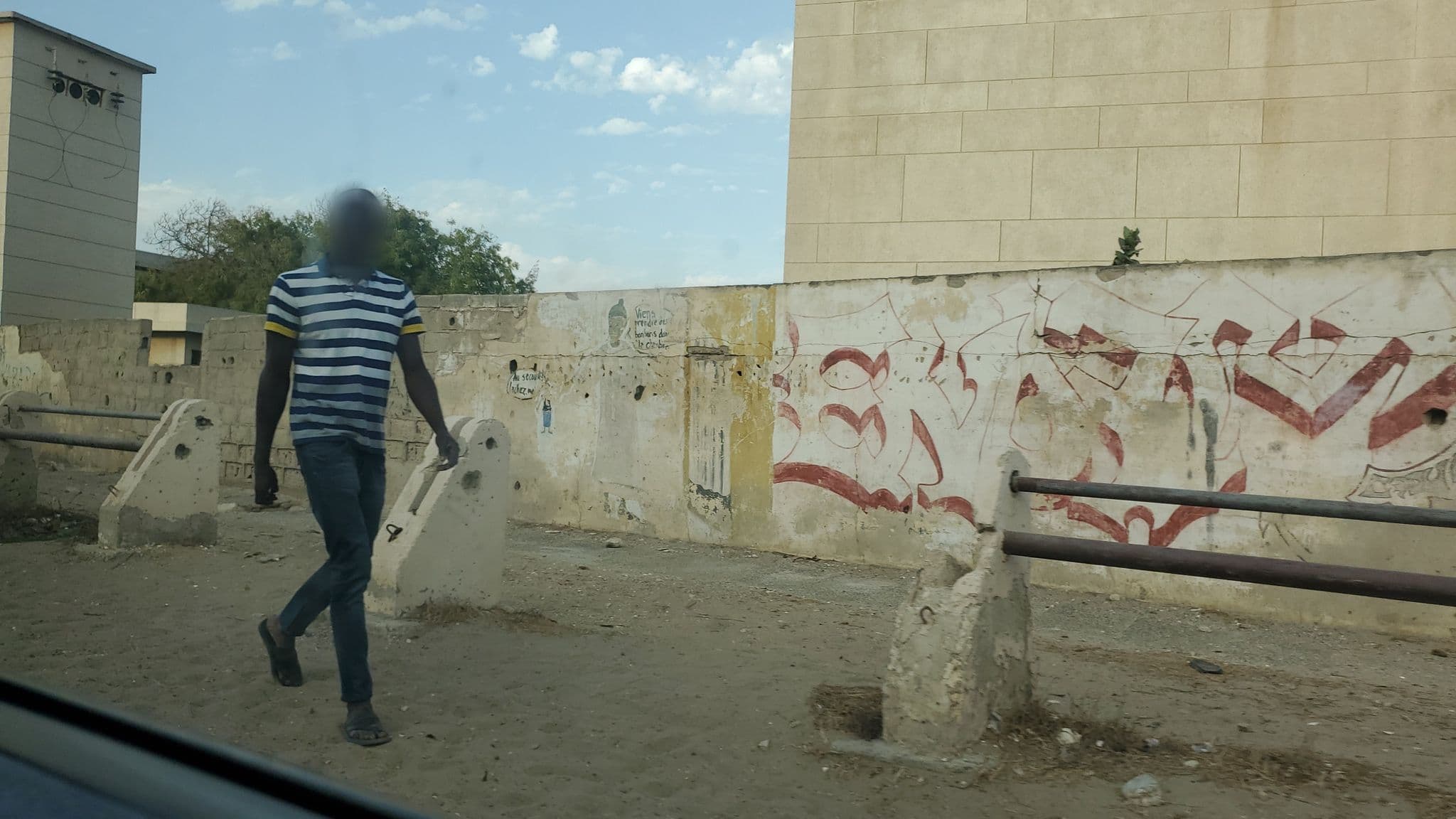 Street view near Daaru Salam, Saint-Louis — © ibou1003 (CC BY-SA · Mapillary)