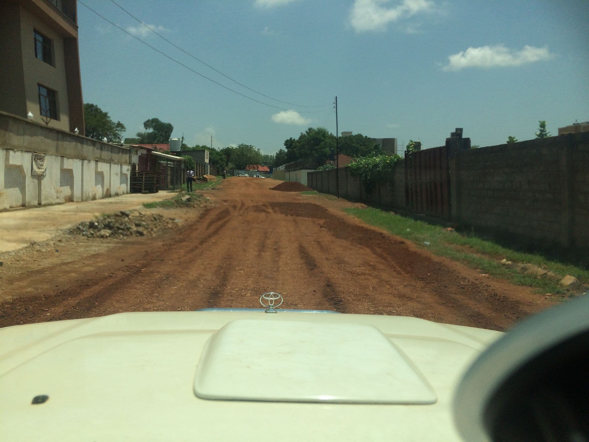 Street view near Lorosok apartmets, Juba