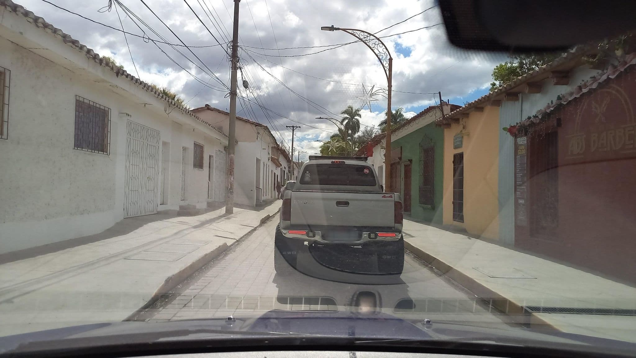 Street view near Hostal Villa Blanca, Metapán — © richardcontre (CC BY-SA · Mapillary)