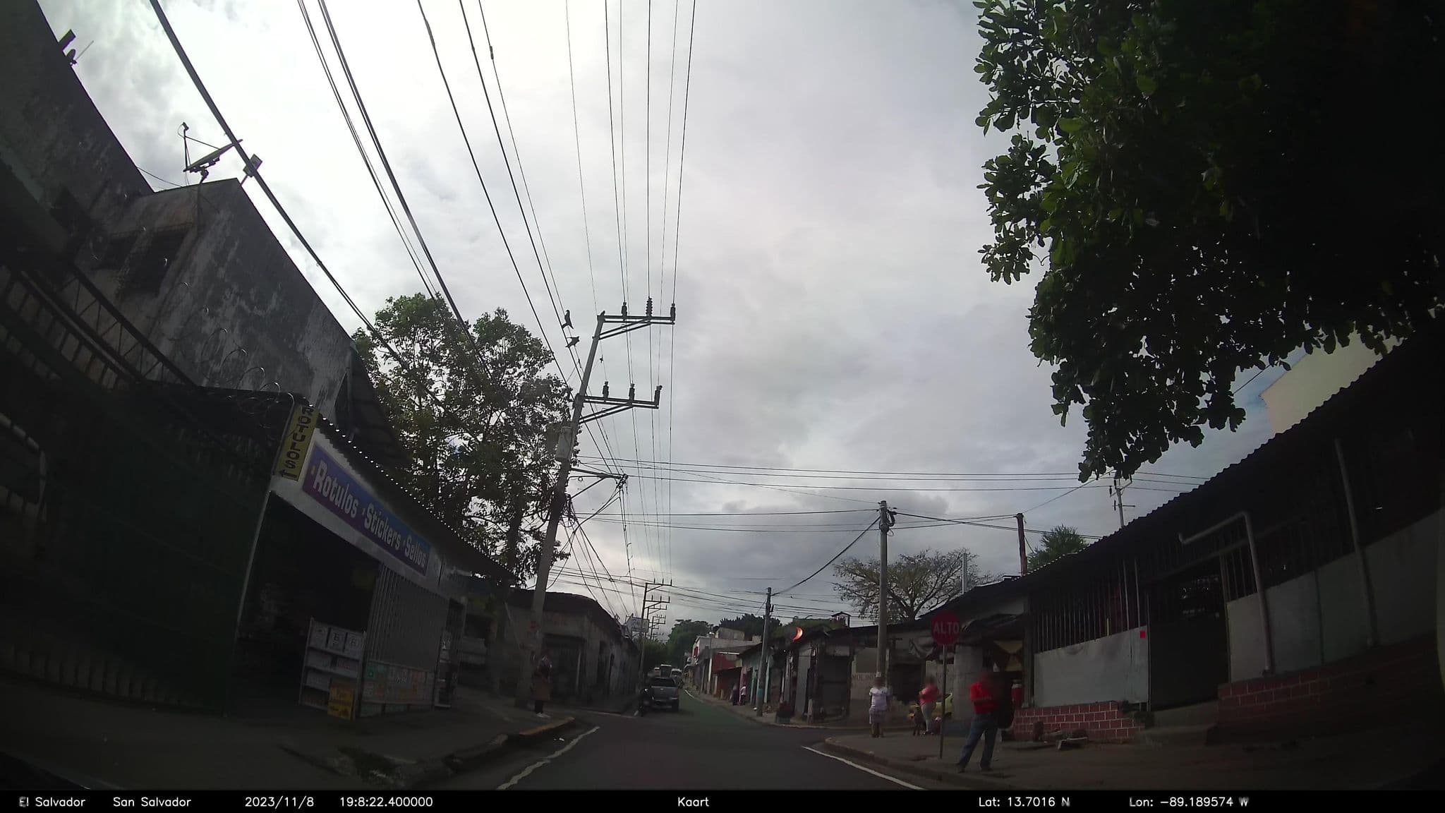 Street view near Hotel Piedra Dorada, San Salvador — © kaart_2 (CC BY-SA · Mapillary)