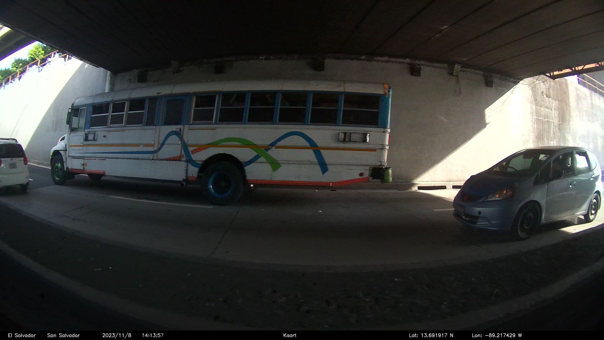 Street view near Hotel Via Luz, San Salvador — © kaart_2 (CC BY-SA · Mapillary)