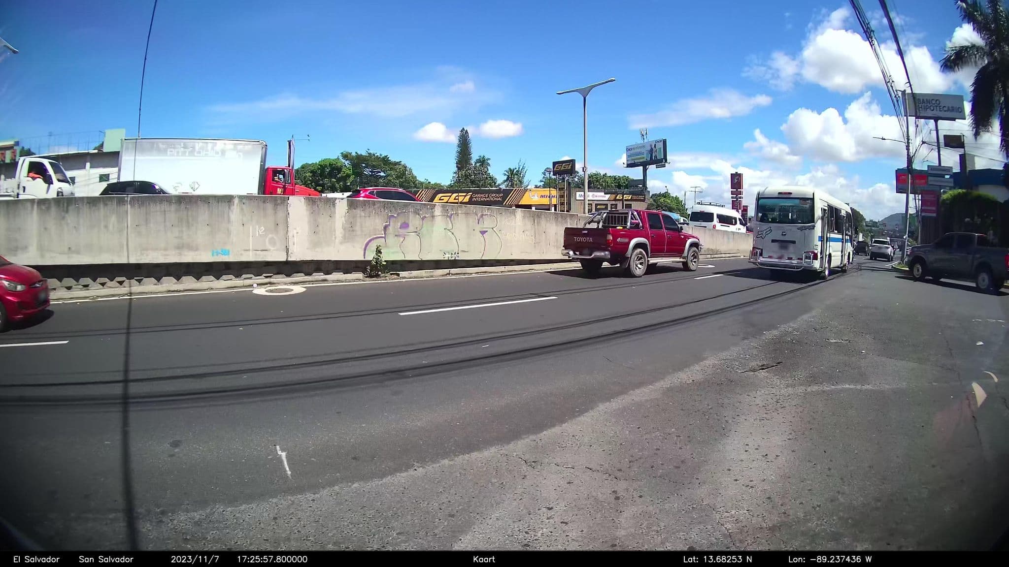 Street view near Hotel Capital, Antiguo Cuscatlán — © kaart_2 (CC BY-SA · Mapillary)