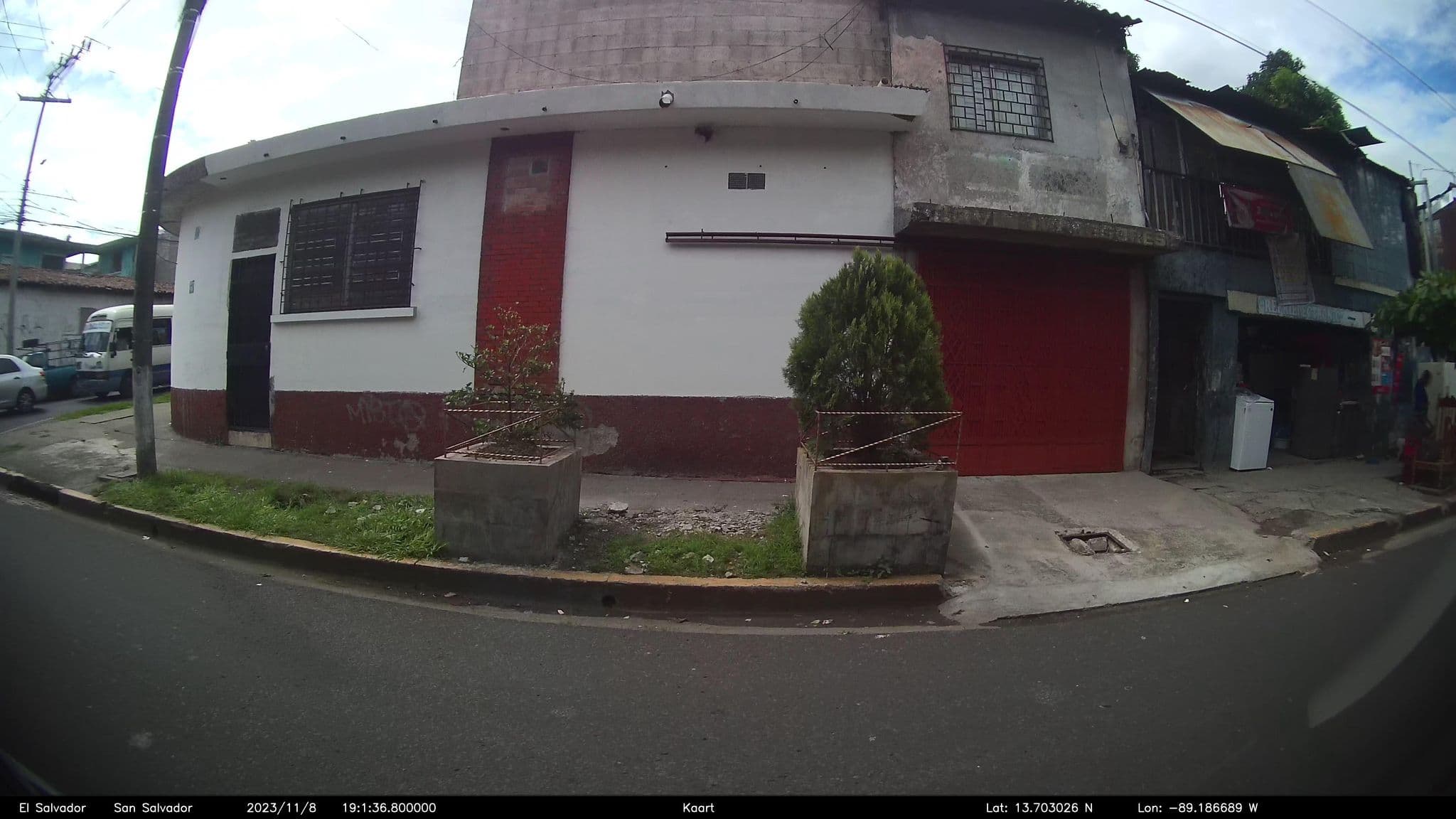 Street view near Motel Royal Centro, San Salvador — © kaart_2 (CC BY-SA · Mapillary)
