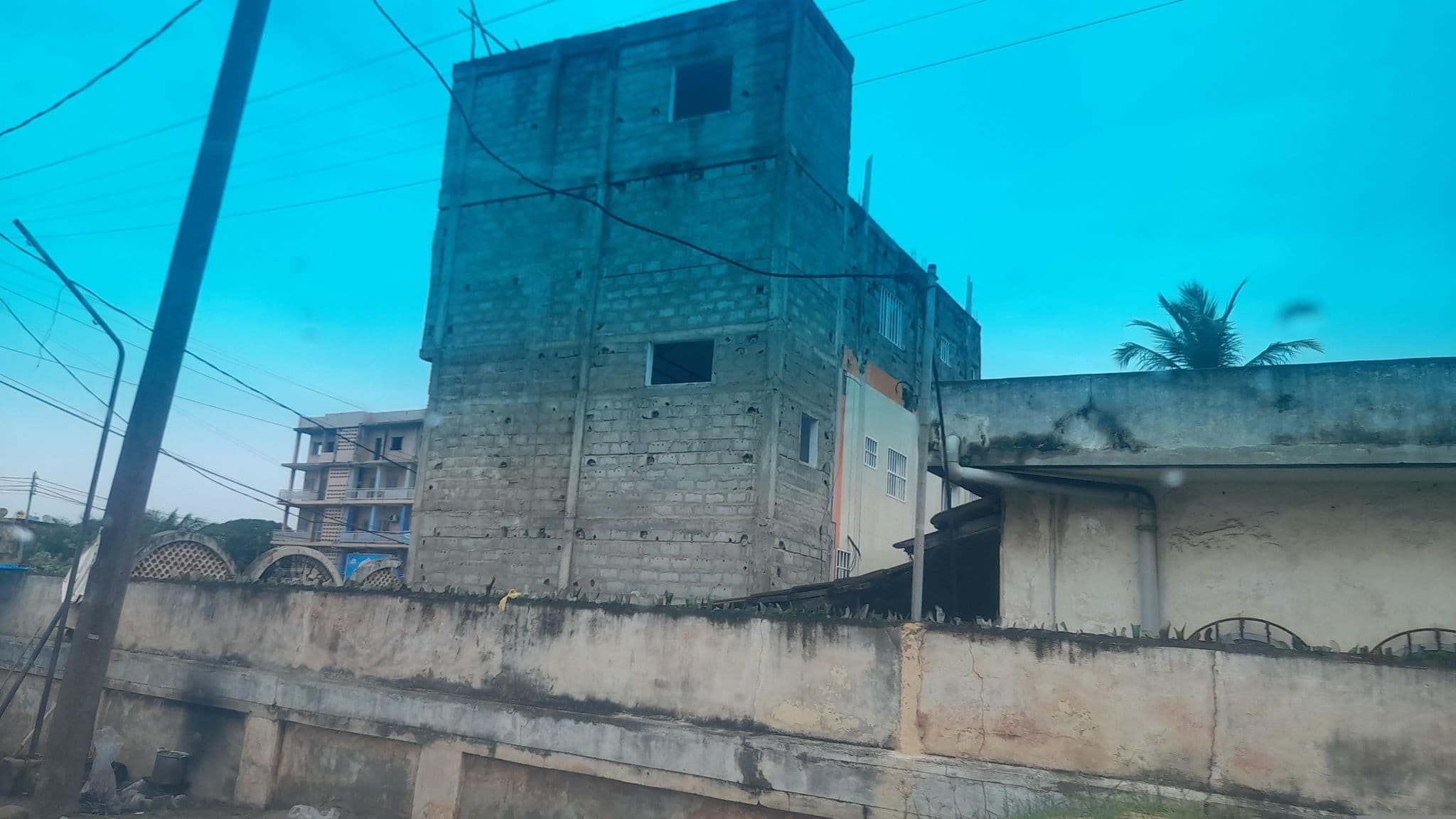 Street view near Copacabana Hôtel, Lomé