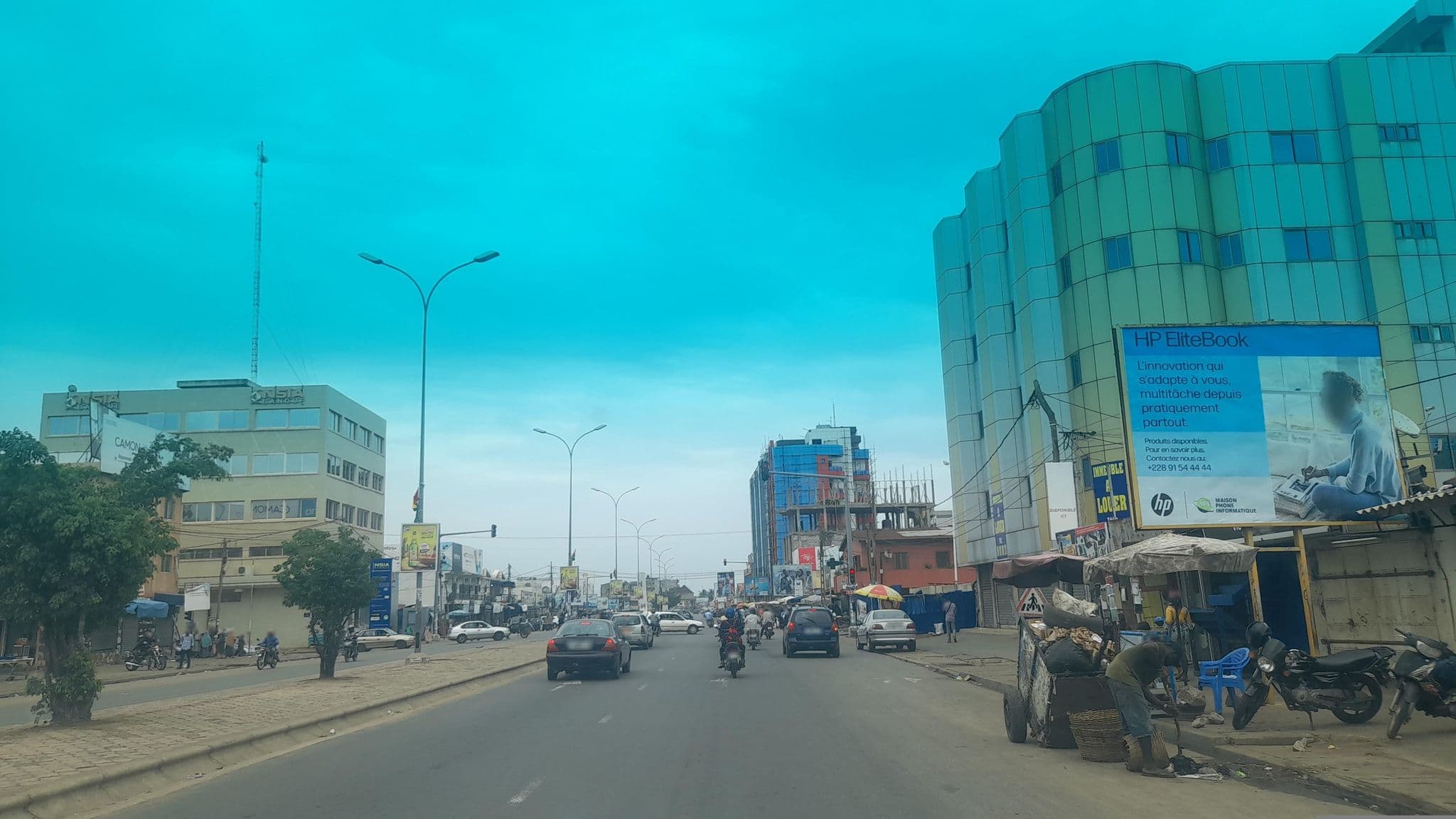 Street view near Nouvel Hôtel du Boulevard, Lomé — © agecet (CC BY-SA · Mapillary)