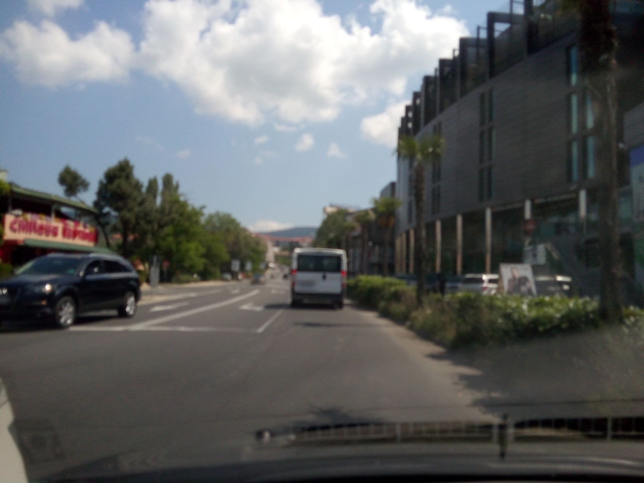 Street view near Bratanov Sunny Beach Plaza apartments, Sveti Vlas — © micmin1972 (CC BY-SA · Mapillary)