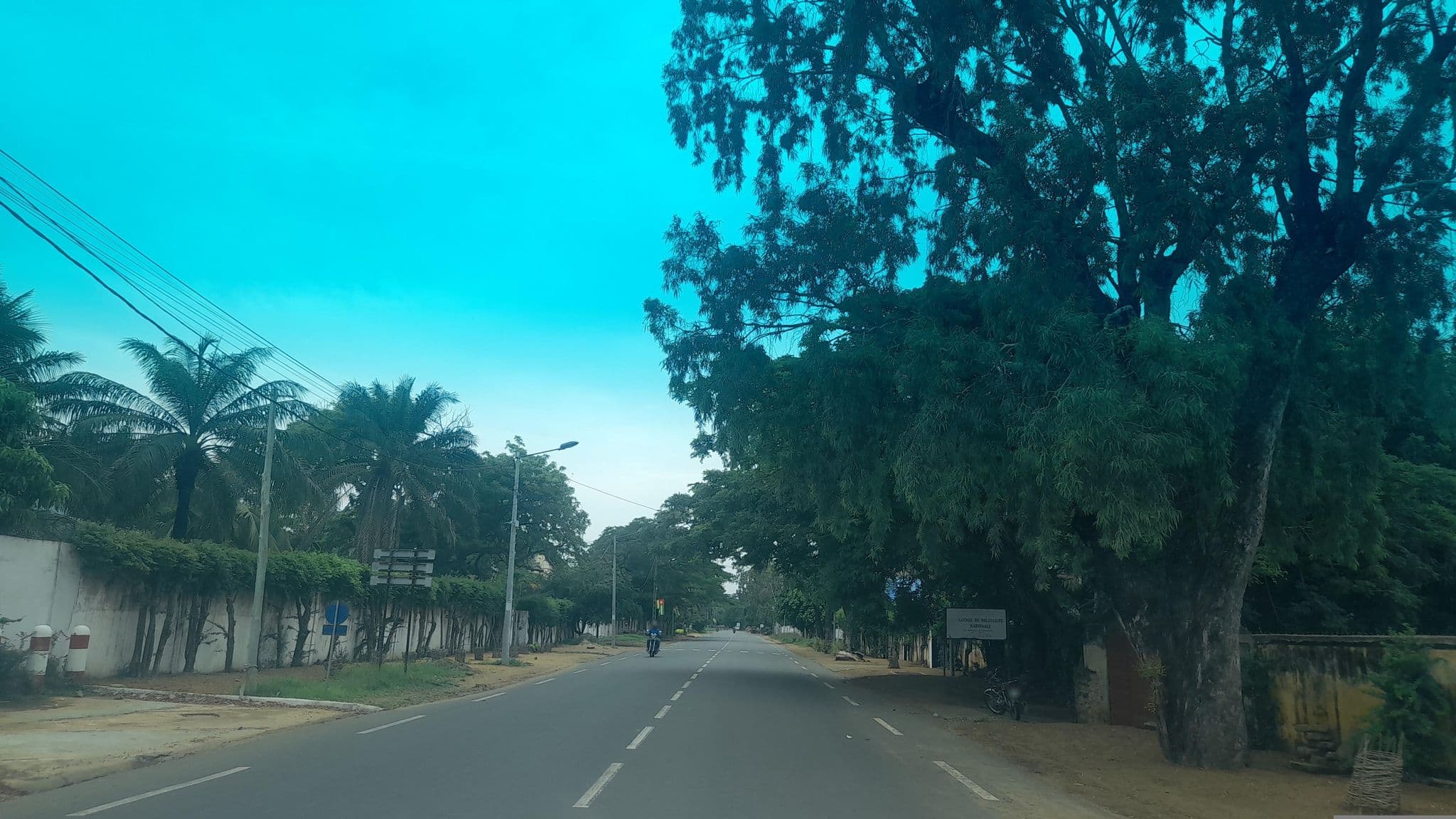 Street view near Jésus Christ mon sauveur, Lomé
