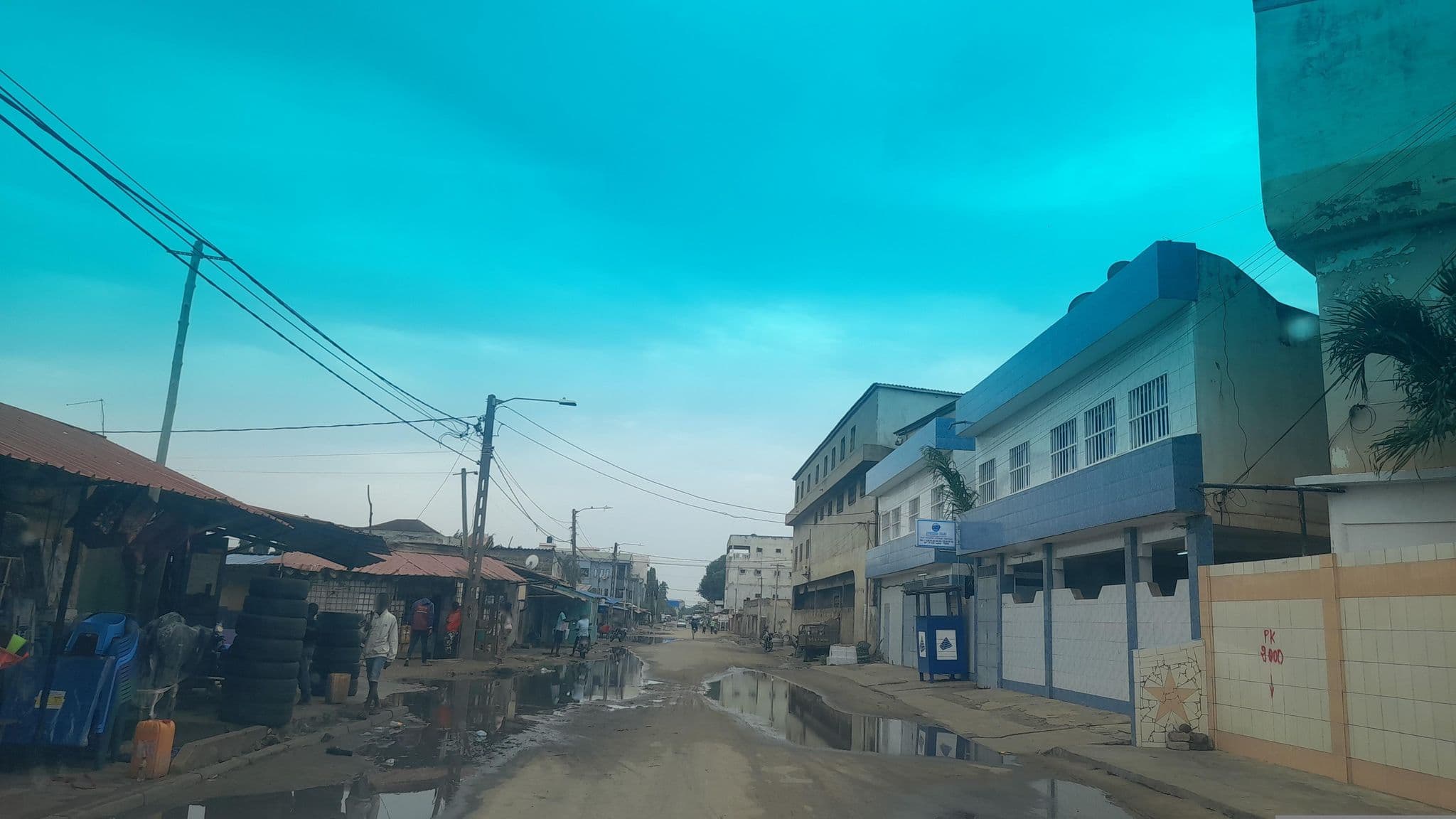 Street view near Hôtel Irvi, Lomé