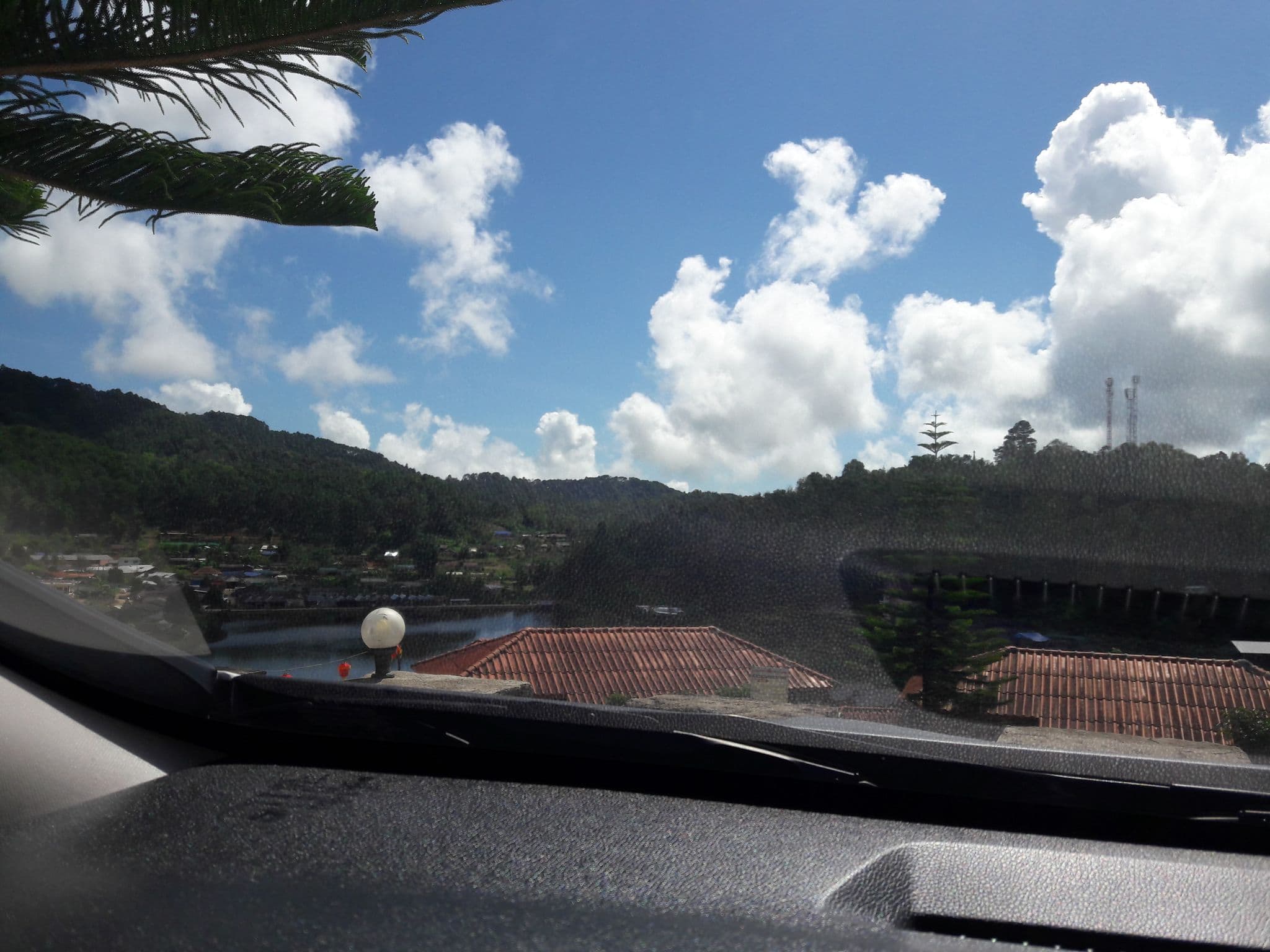 Street view near Chasa RakThai Resort, Mae Hong Son — © jirayoot (CC BY-SA · Mapillary)