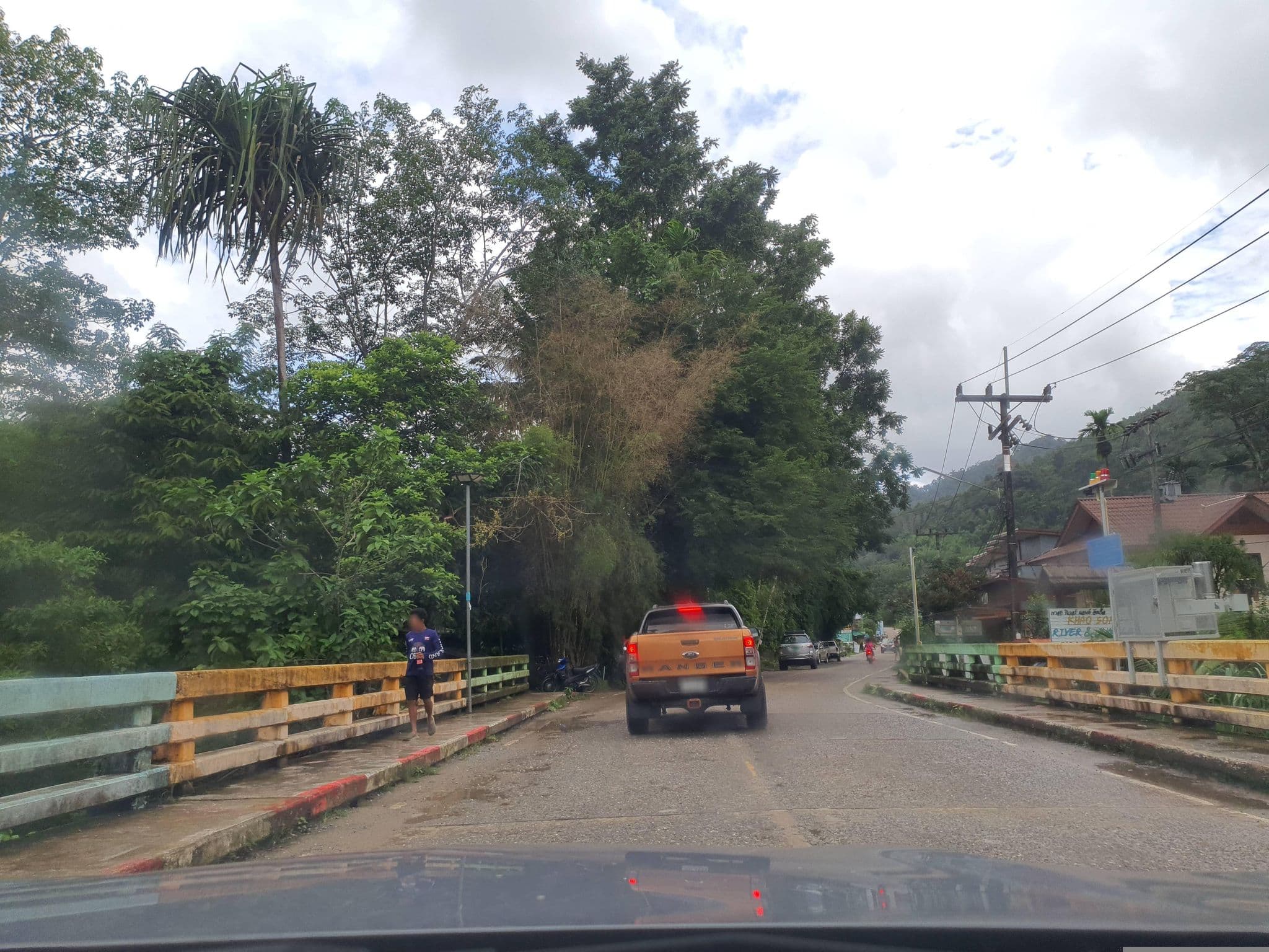 Street view near Khao Sok Riverfront Resort, Takua Pa — © jrcarlsen (CC BY-SA · Mapillary)