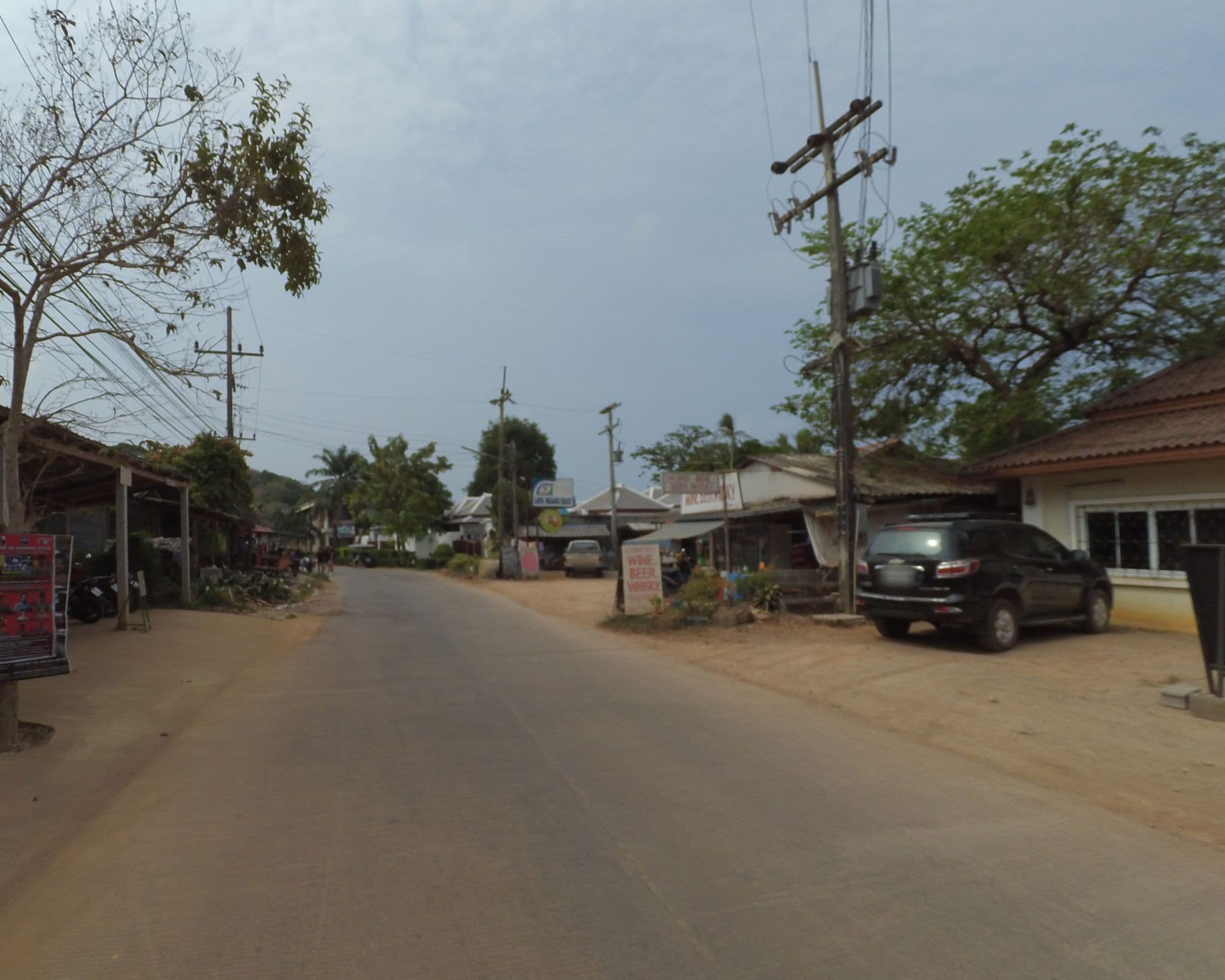 Street view near Miami Bungalows, Ko Lanta — © soesoe (CC BY-SA · Mapillary)
