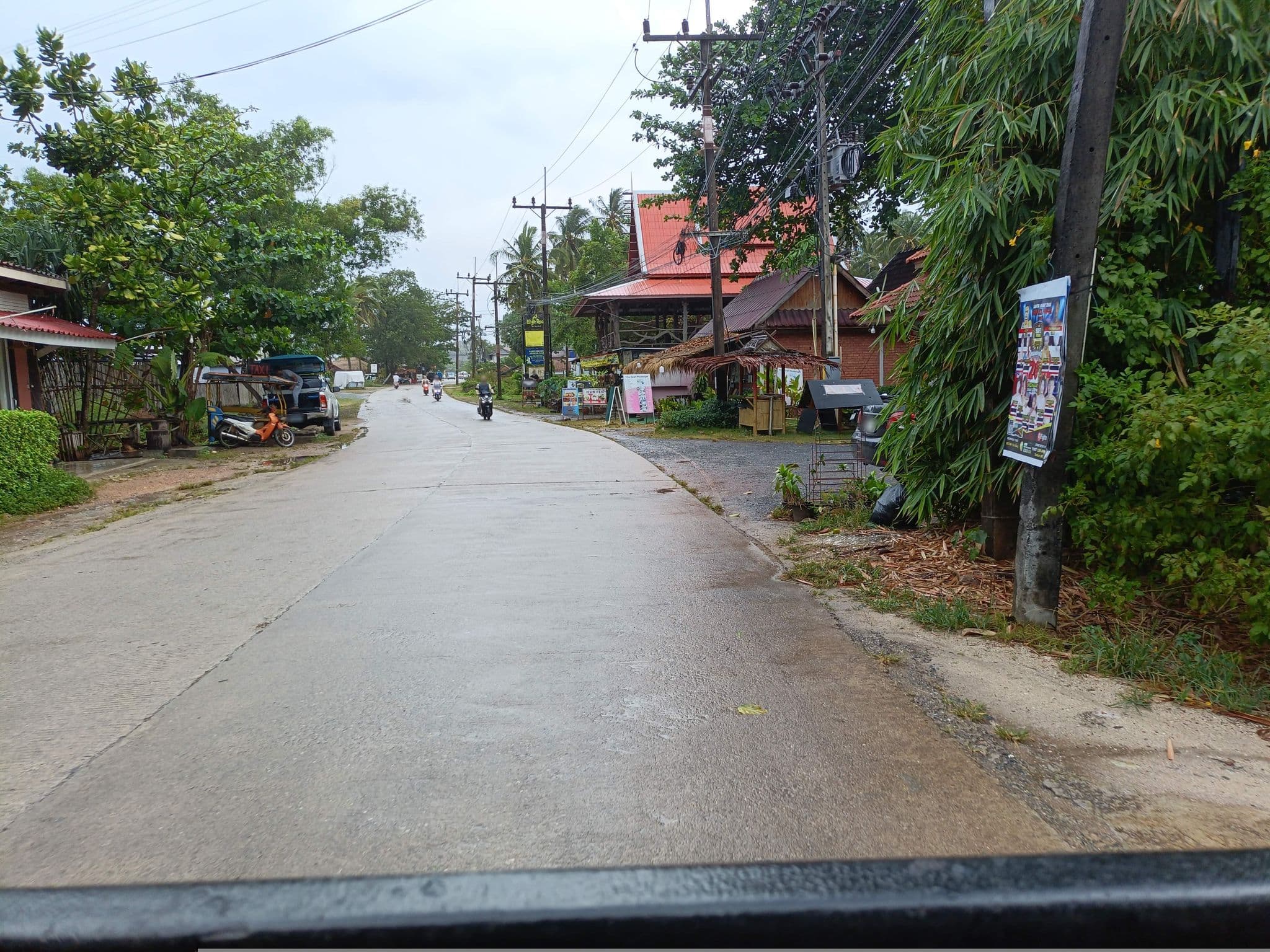 Street view near Lanta Paradise, Ko Lanta — © skillsy (CC BY-SA · Mapillary)