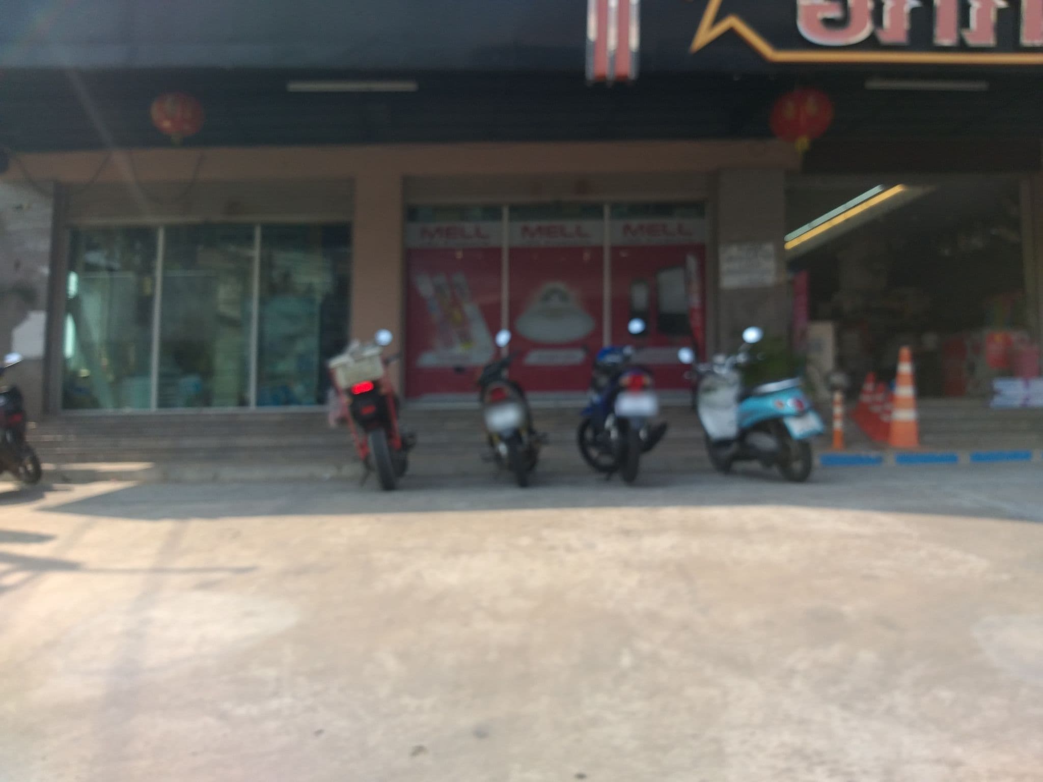 Street view near Le Vanda, Khon Kaen — © ozflor (CC BY-SA · Mapillary)
