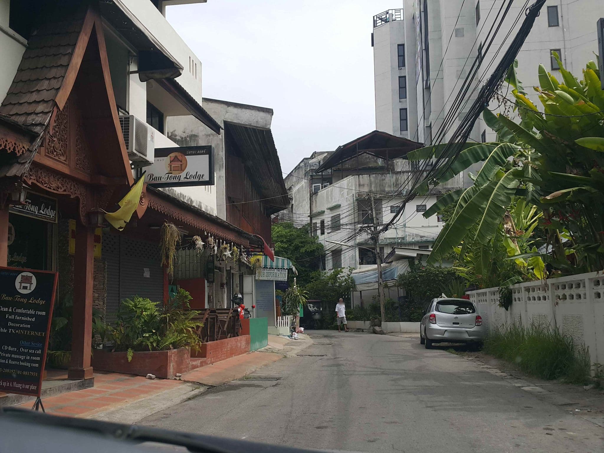 Street view near Bautong Lodge, Chiang Mai