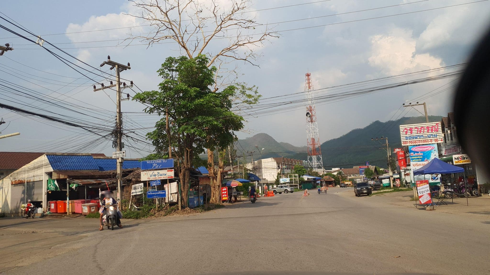 Street view near View Pai Hotel, Pai