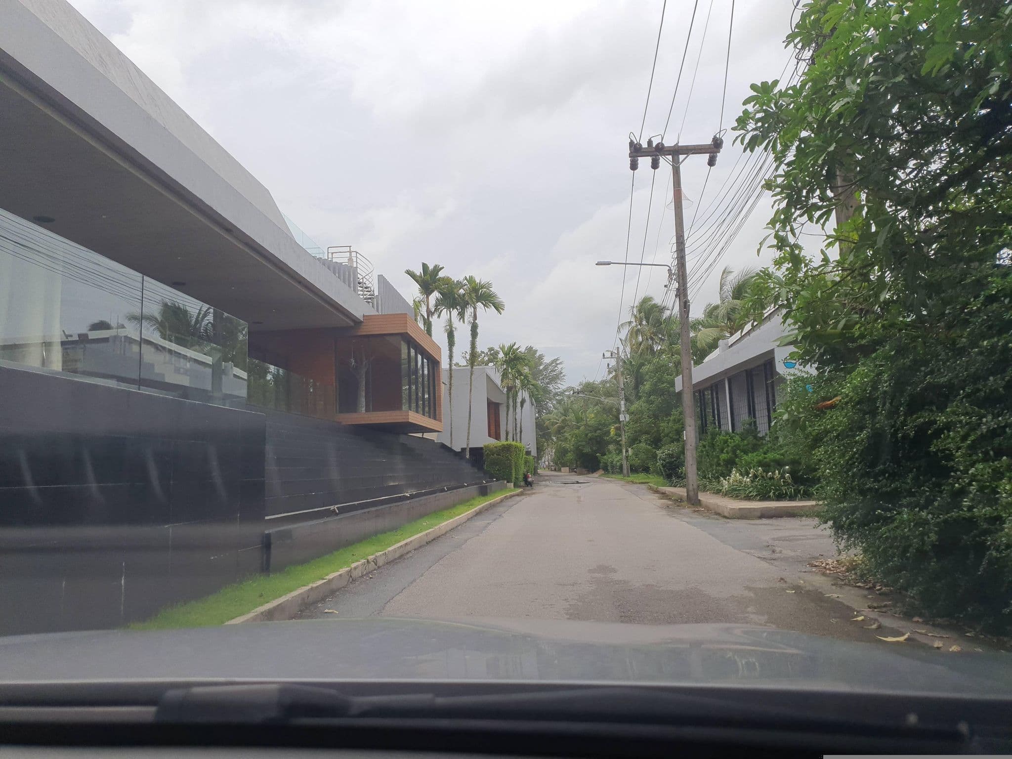 Street view near Casa De La Flora, Ban Khao Lak