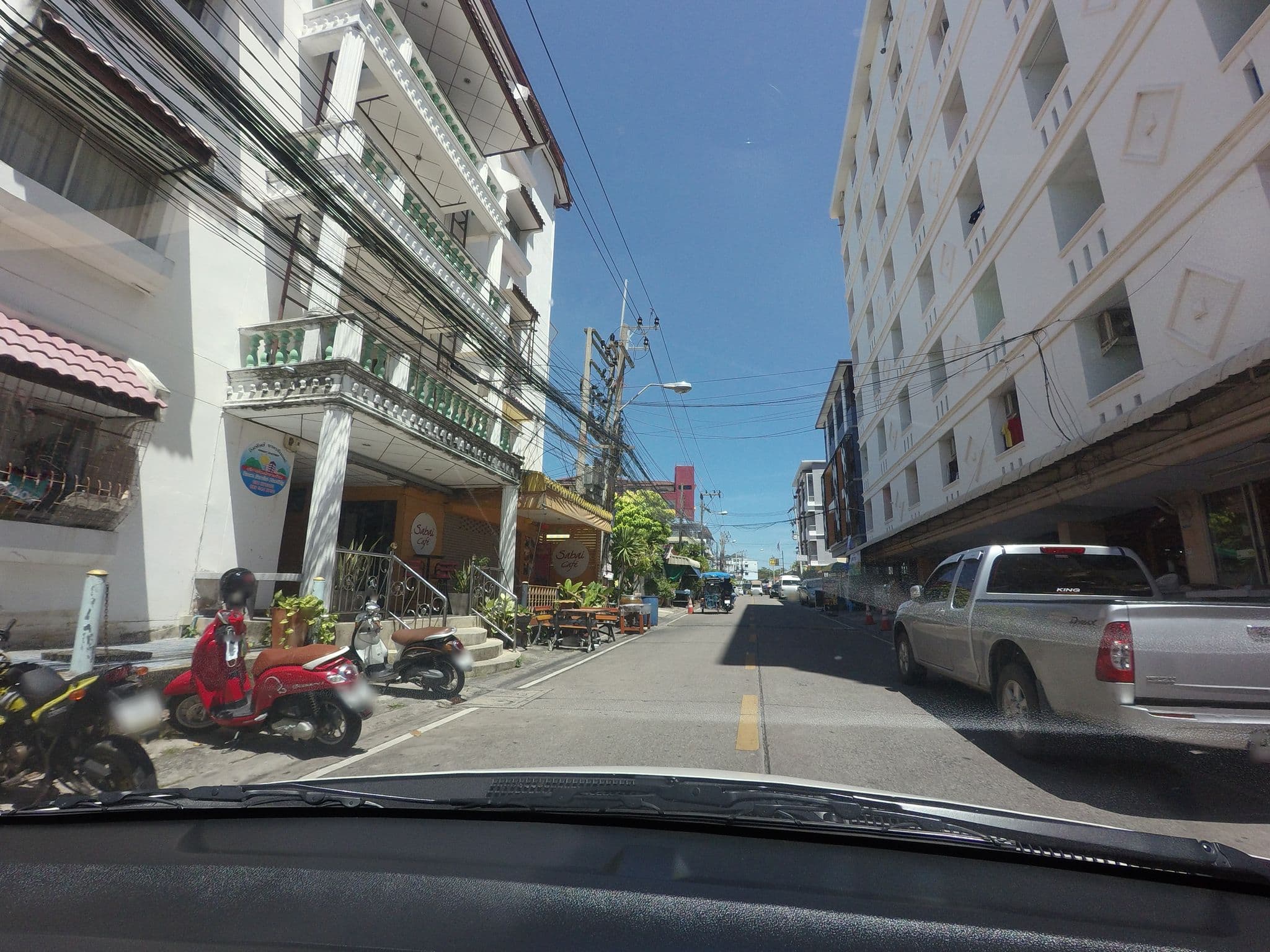Street view near Kimhant Apartments, Pattaya