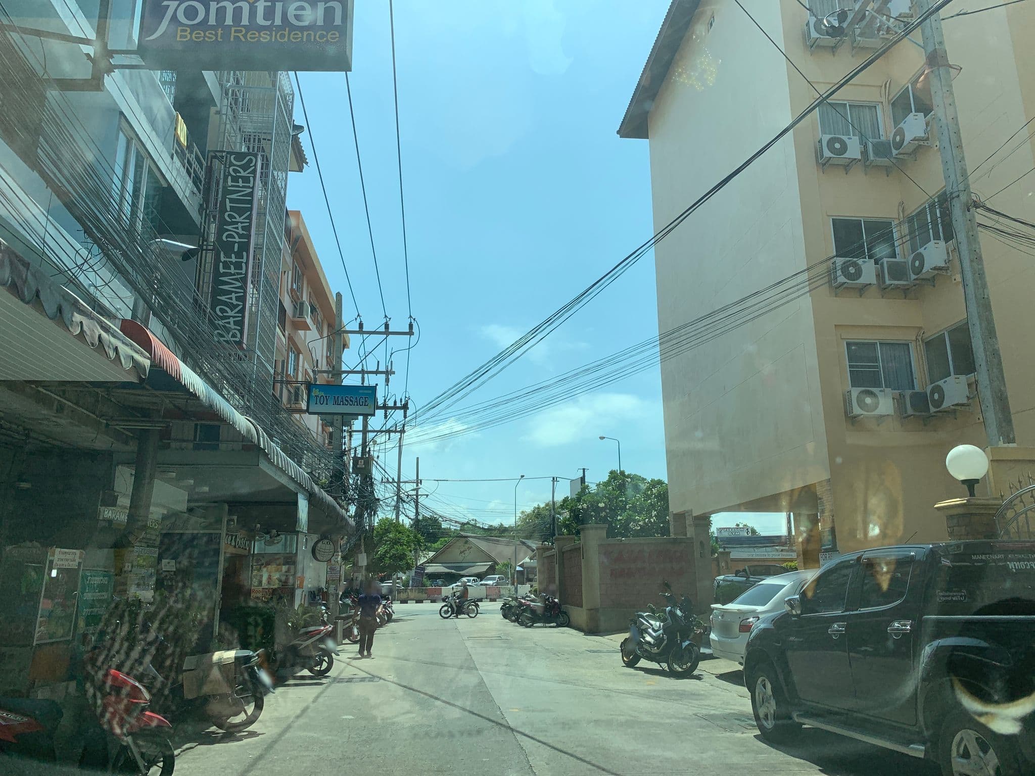 Street view near Golden Inn, Pattaya