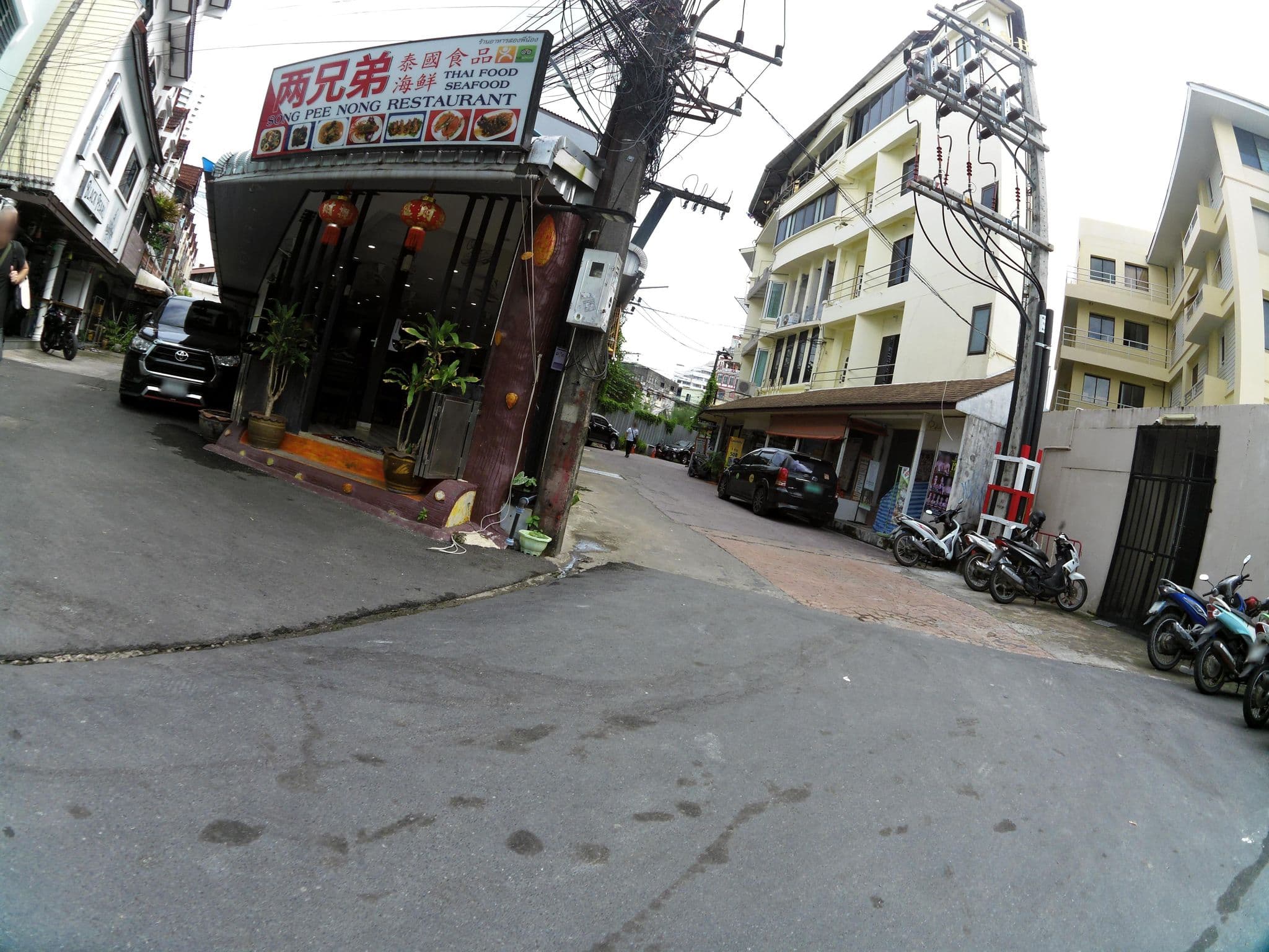 Street view near B&B Beach House, Patong