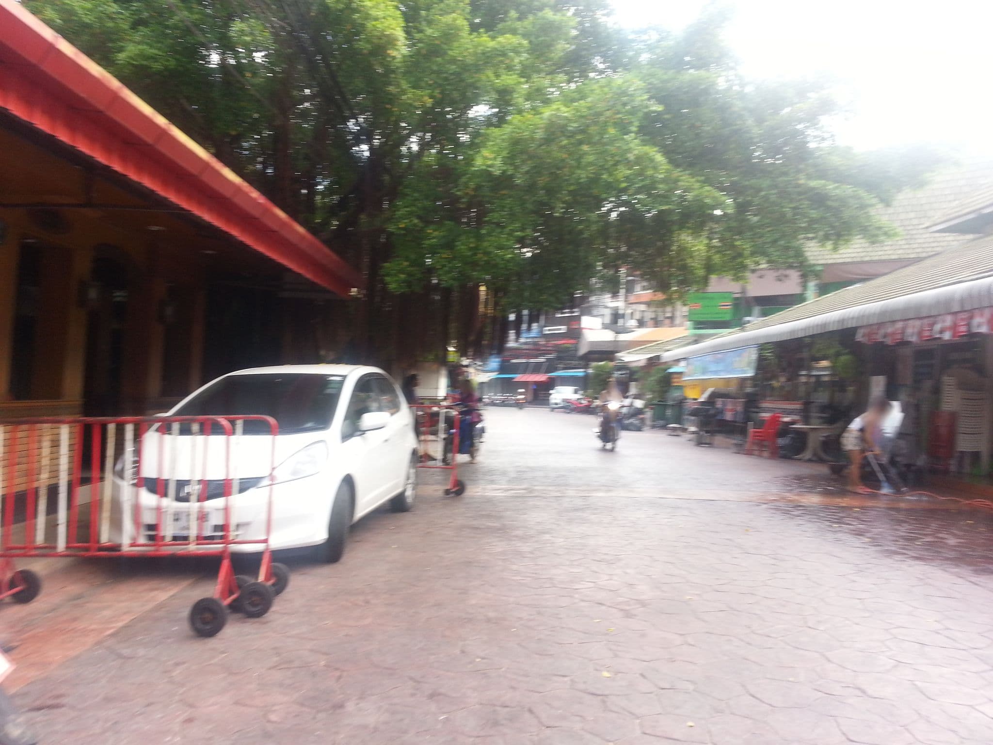 Street view near Jang Resort, Patong