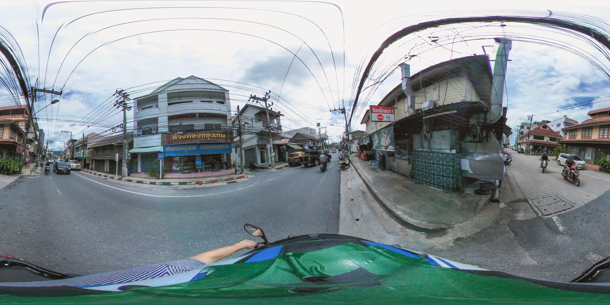 Street view near Win Hotel, Ko Samui