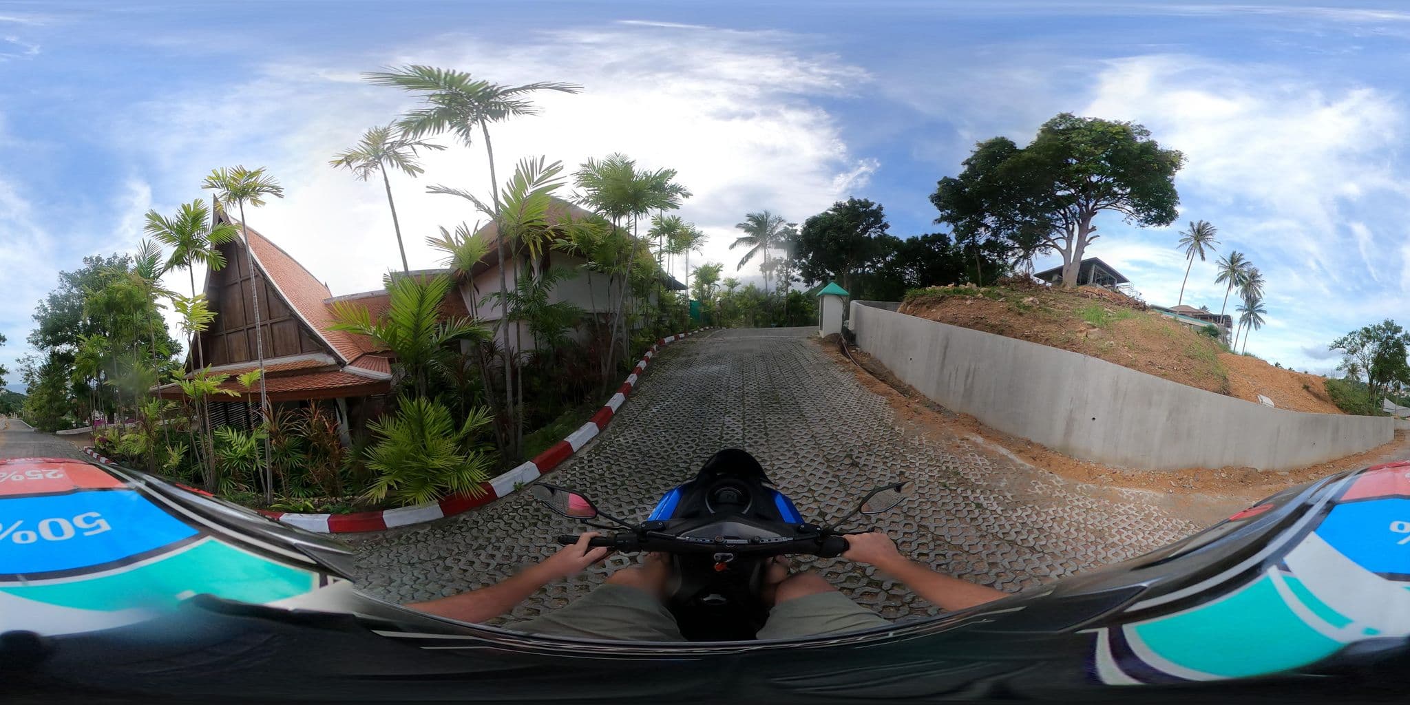 Street view near Villa Kai Muk, Ko Samui