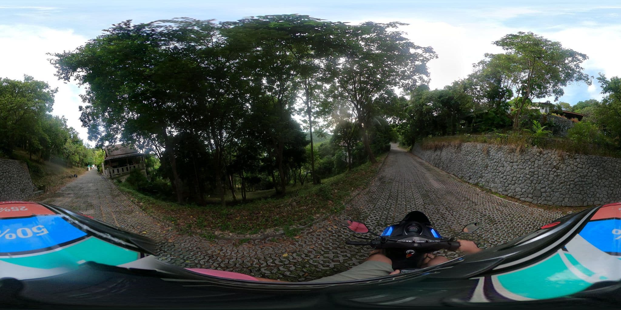 Street view near Villa Kao Lom, Ko Samui
