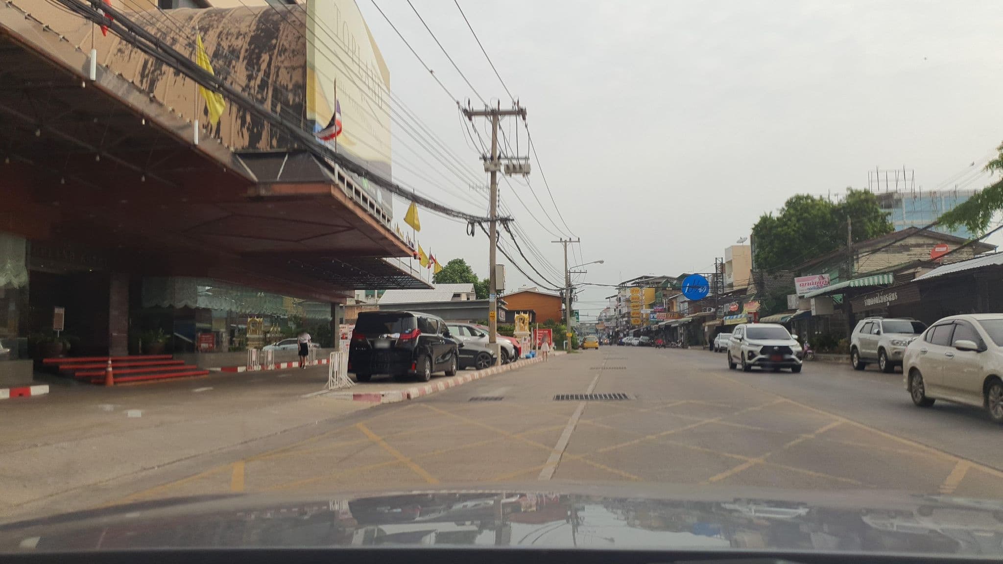Street view near Topland Hotel, Phitsanulok — © jrcarlsen (CC BY-SA · Mapillary)