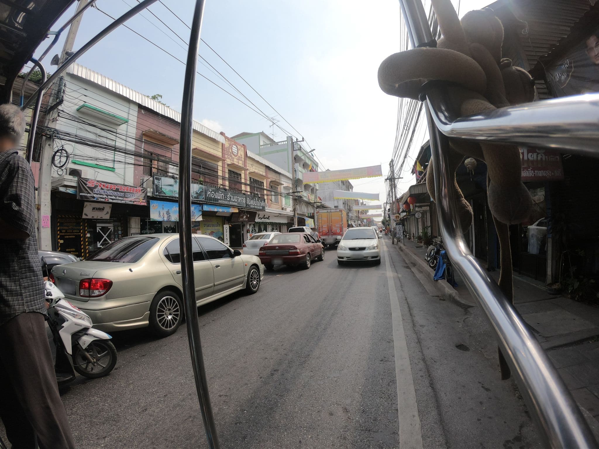Street view near The Old Place Guesthouse, Phra Nakhon Si Ayutthaya — © ozflor (CC BY-SA · Mapillary)