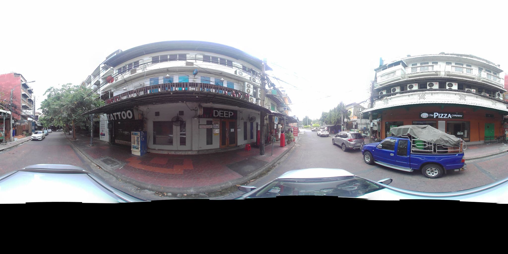 Street view near Pannee Guesthouse, Phra Nakhon — © P05466 (CC BY-SA · Mapillary)