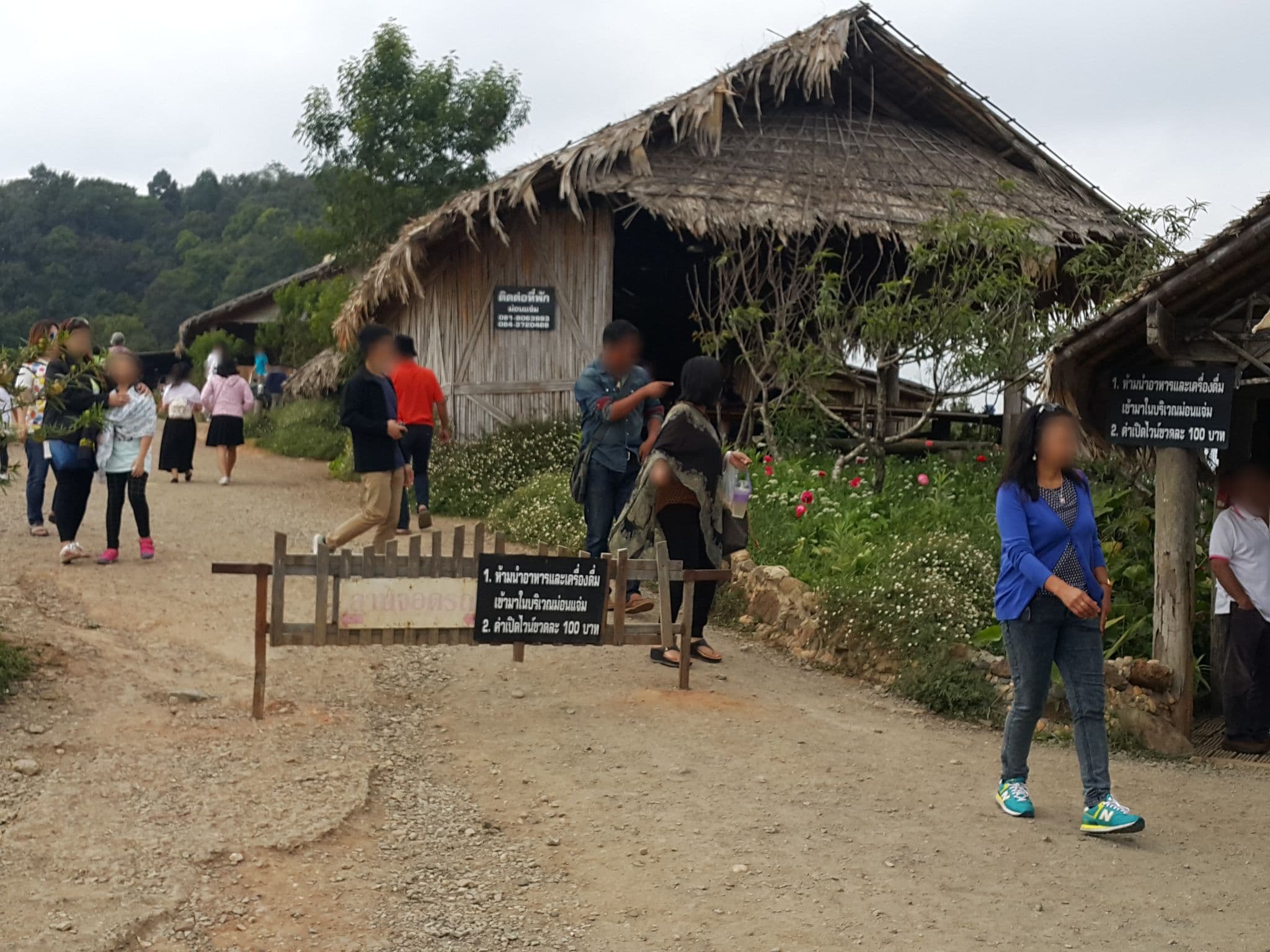 Street view near Mon Cham Camping Resort, Chiang Mai — © jrcarlsen (CC BY-SA · Mapillary)